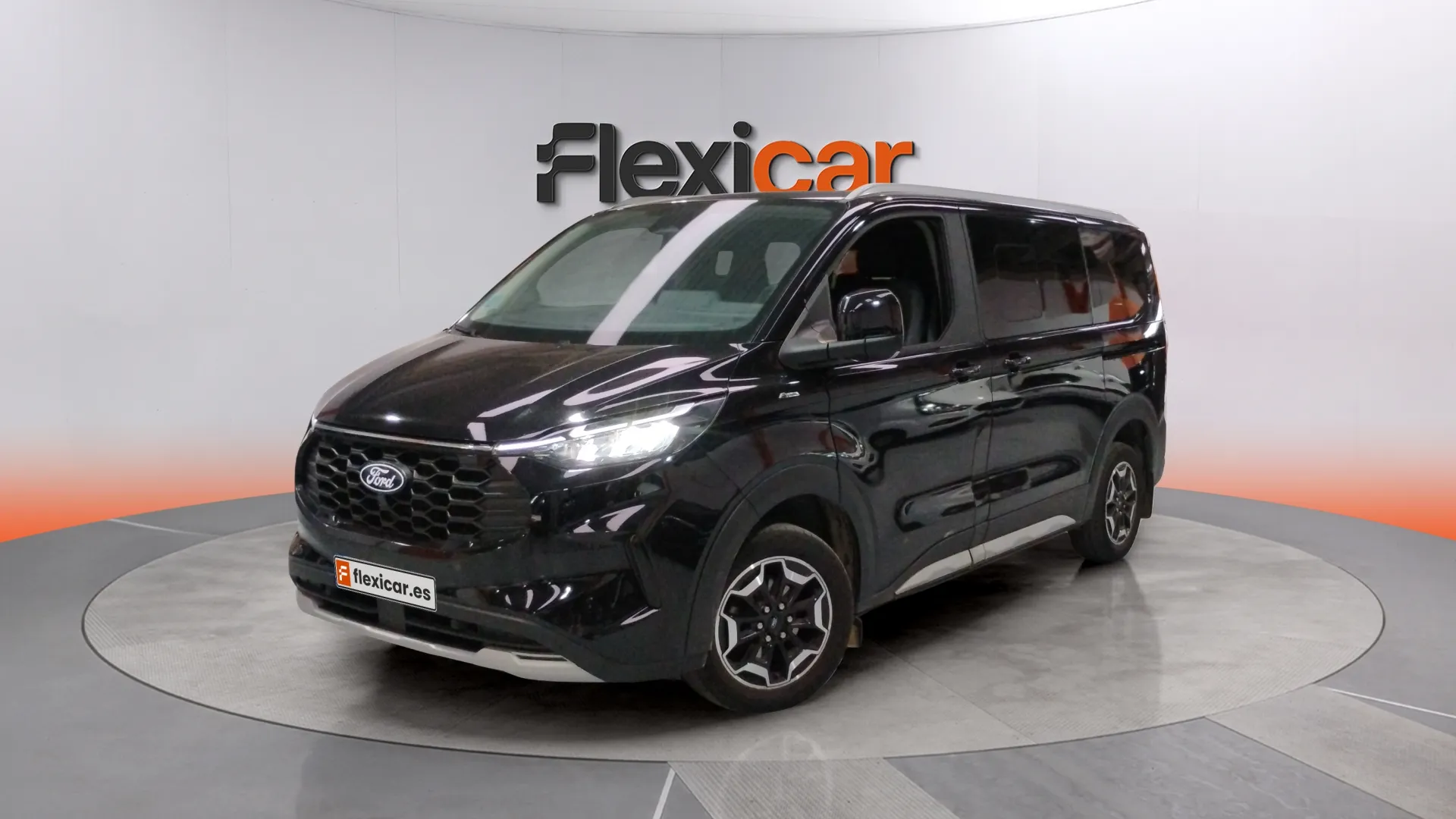 Ford Tourneo Custom 2.0 EcoBlue L1 Active - foto 2
