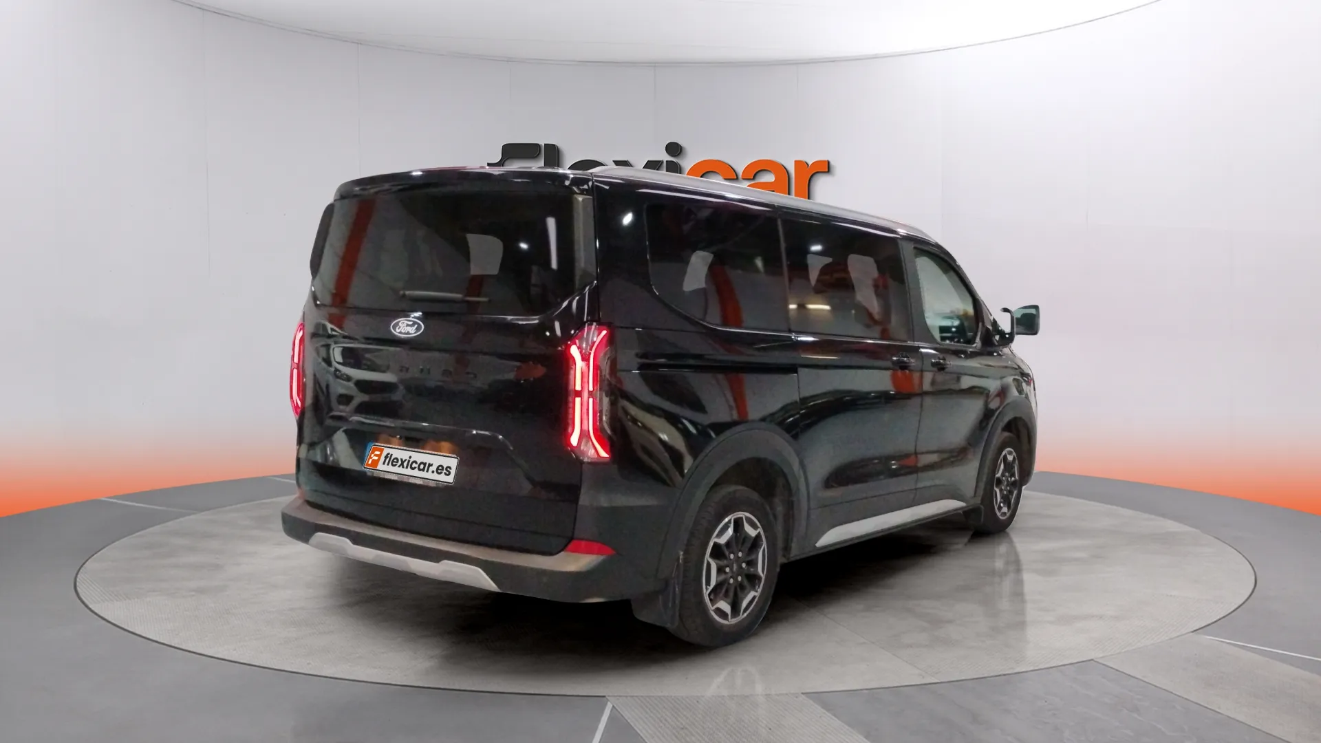 Ford Tourneo Custom 2.0 EcoBlue L1 Active - foto 6
