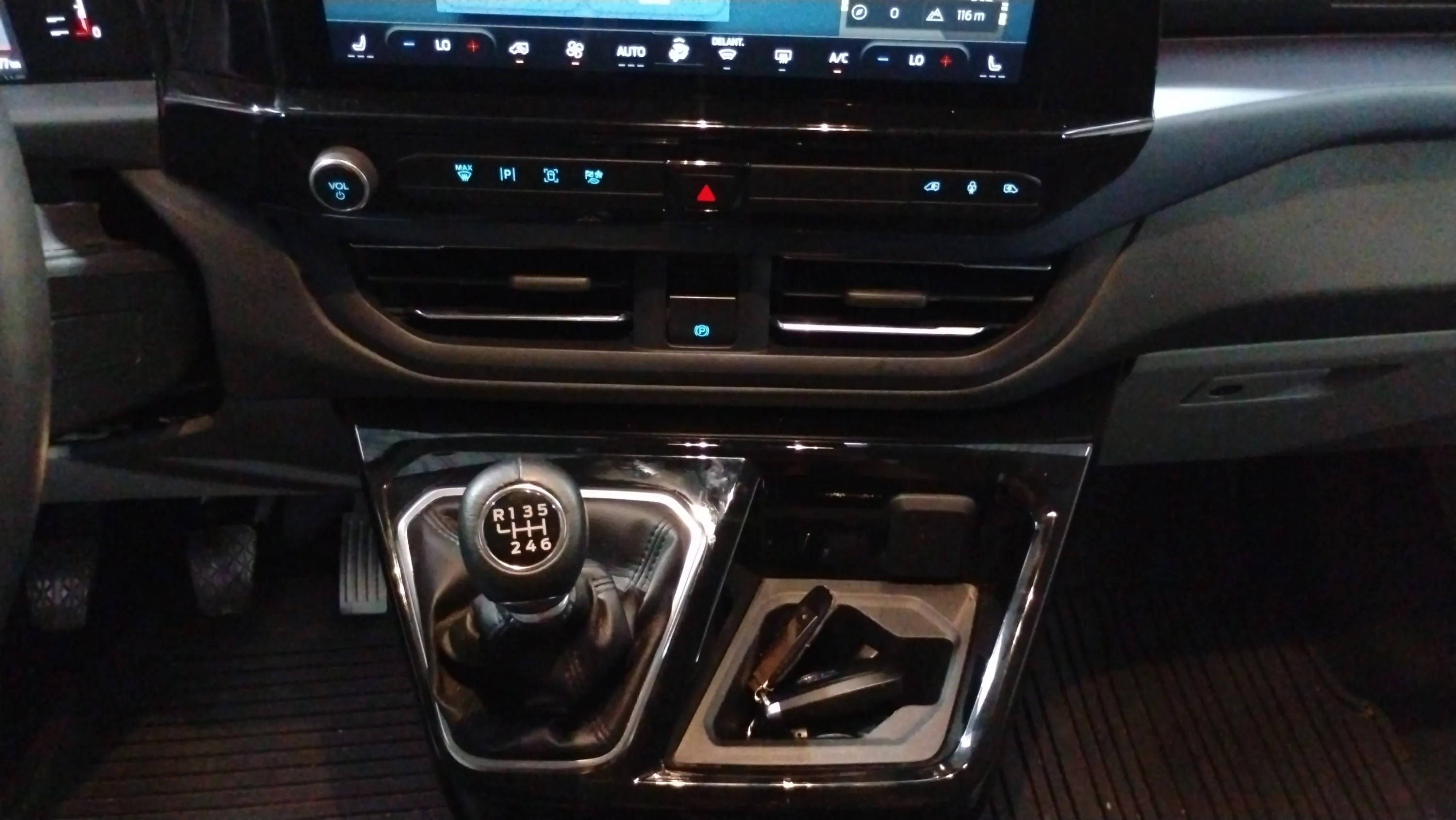 Ford Tourneo Custom 2.0 EcoBlue L1 Active - foto 10