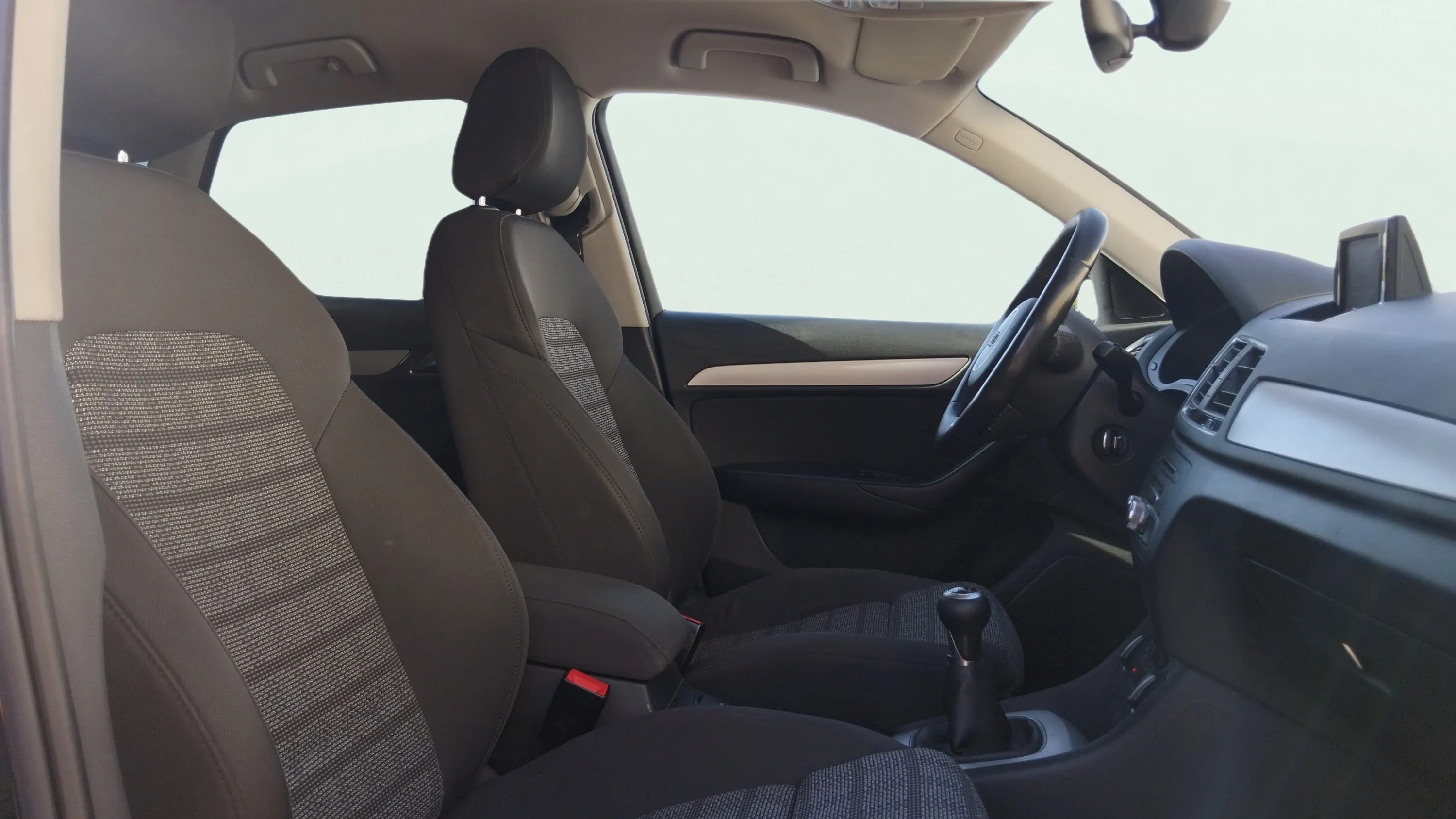 Audi Q3 2.0 TDI quattro - foto 17