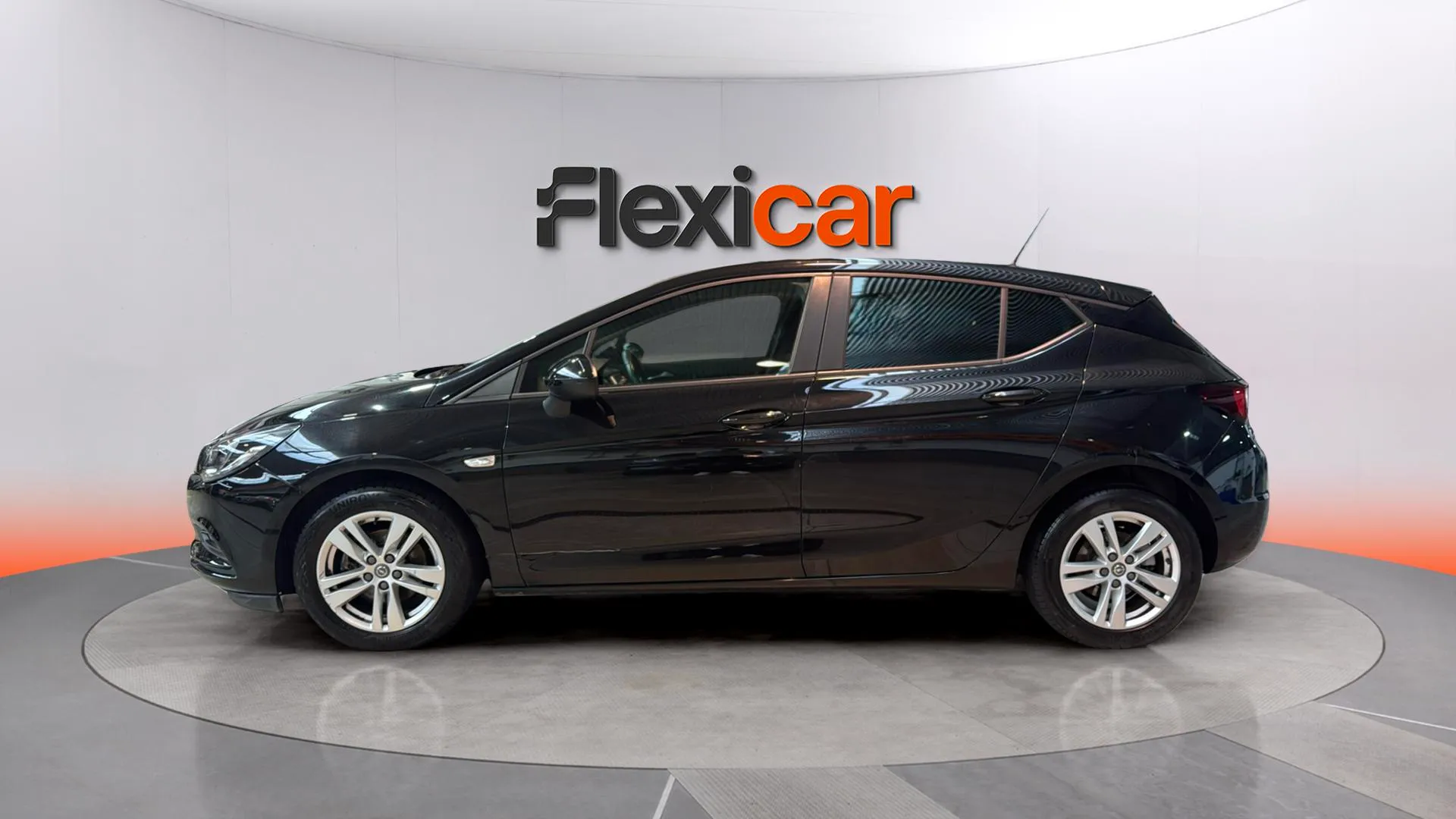 Opel Astra 1.6 CDTi Dynamic - foto 4