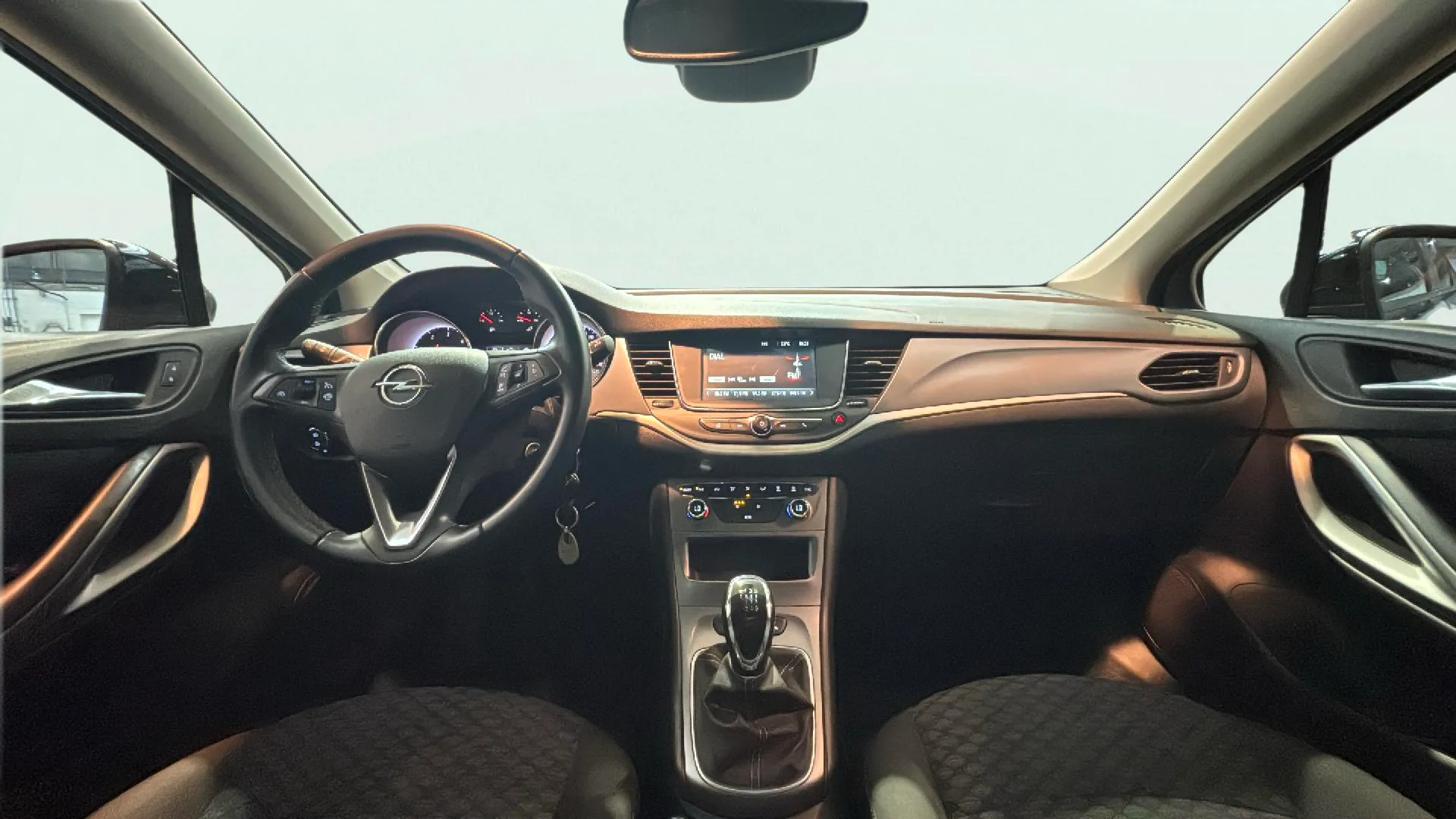 Opel Astra 1.6 CDTi Dynamic - foto 13