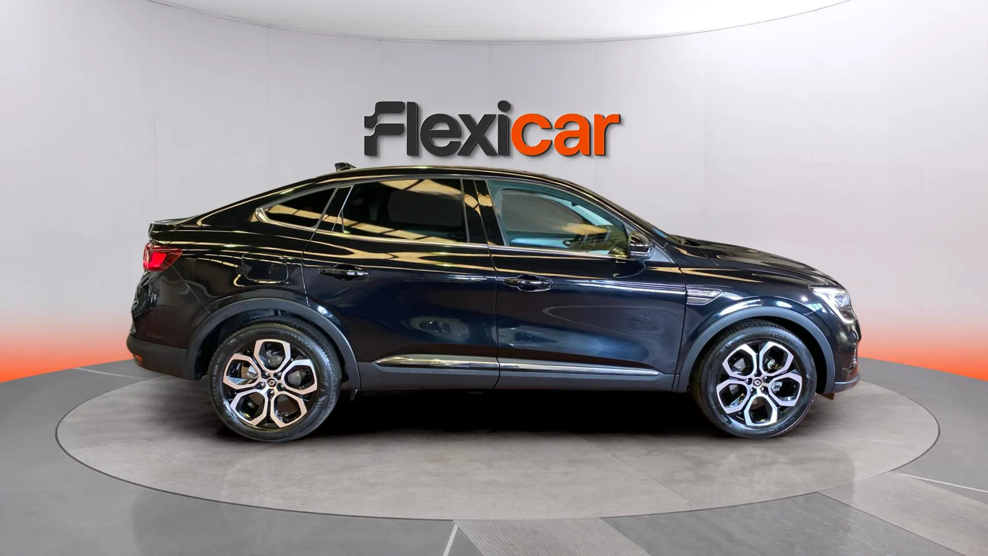 Renault Arkana E-Tech Engin. Fast Track Híb - foto 8