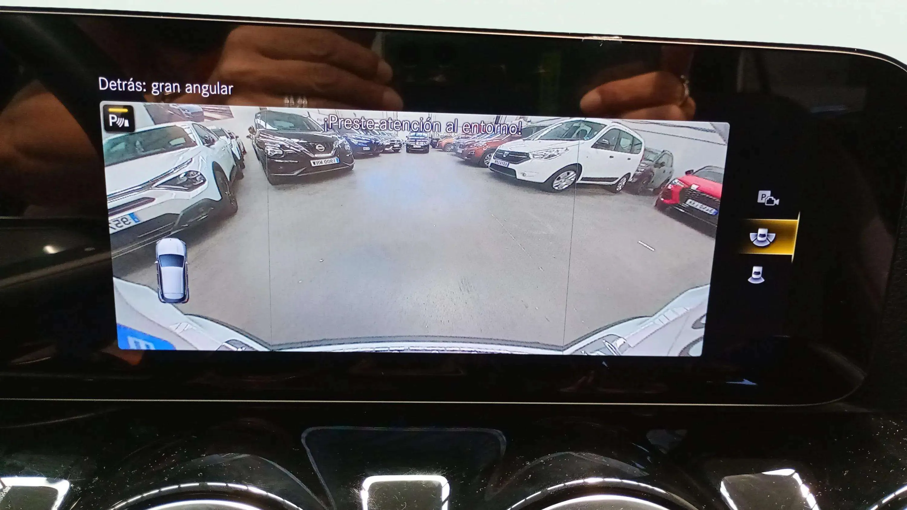 Mercedes-Benz GLA 200 D - foto 11