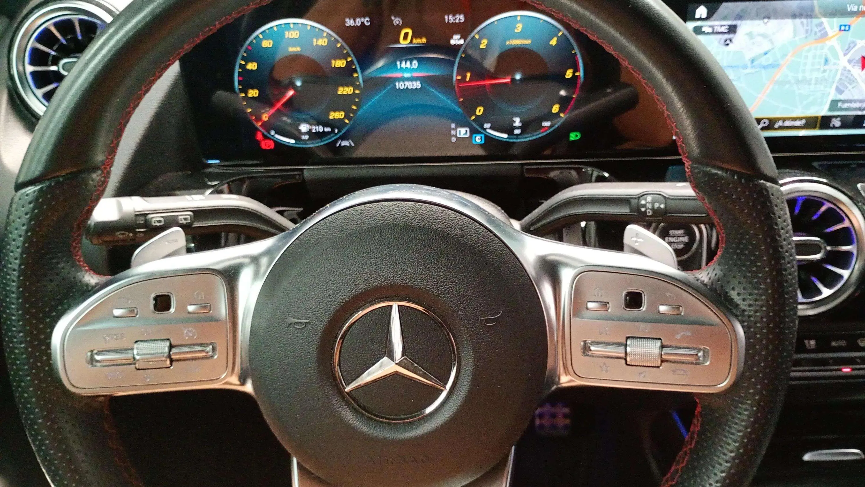 Mercedes-Benz GLA 200 D - foto 21