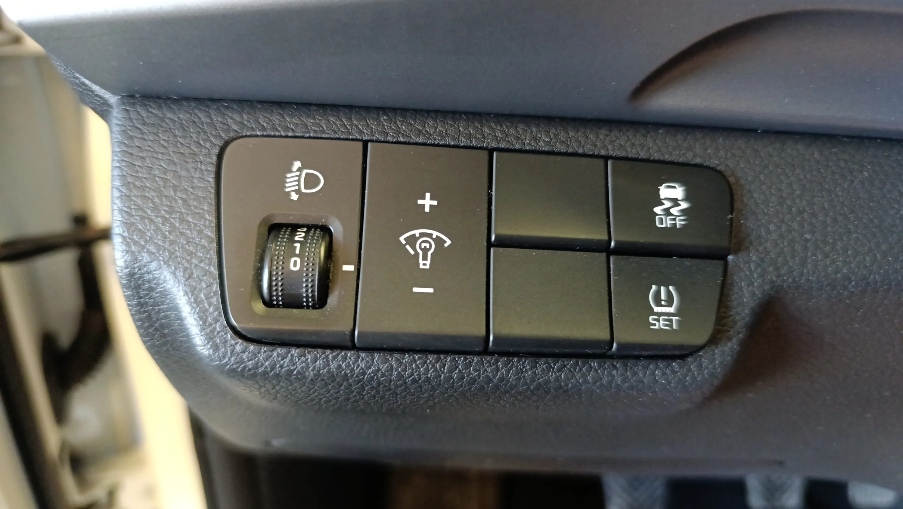 Kia Stonic 1.0 T-GDi Drive - foto 26