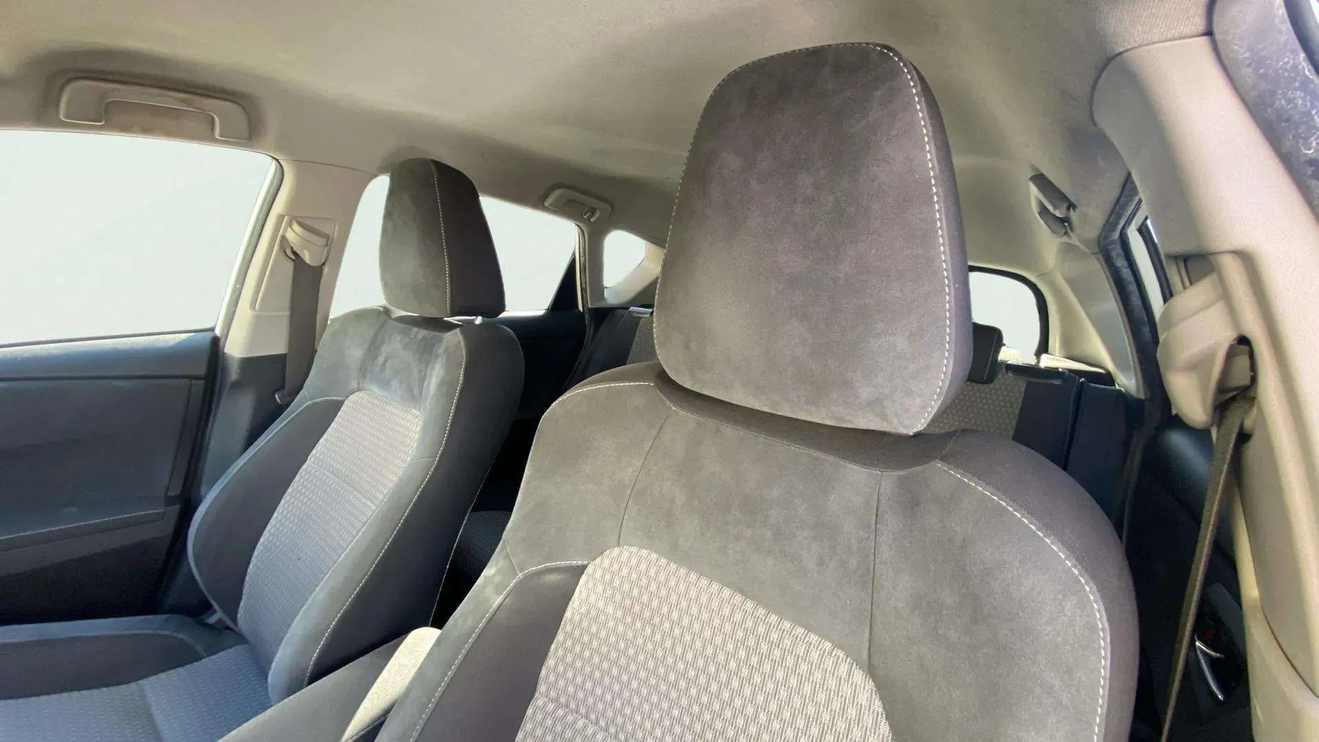 Toyota Auris 1.8 140H Hybrid Active (Business Plus) - foto 20