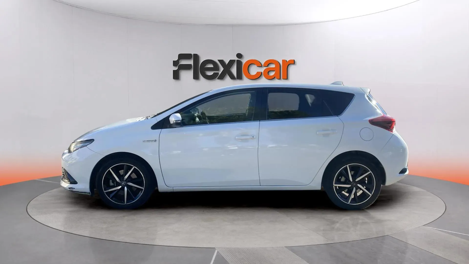 Toyota Auris 1.8 140H Hybrid Active (Business Plus) - foto 4