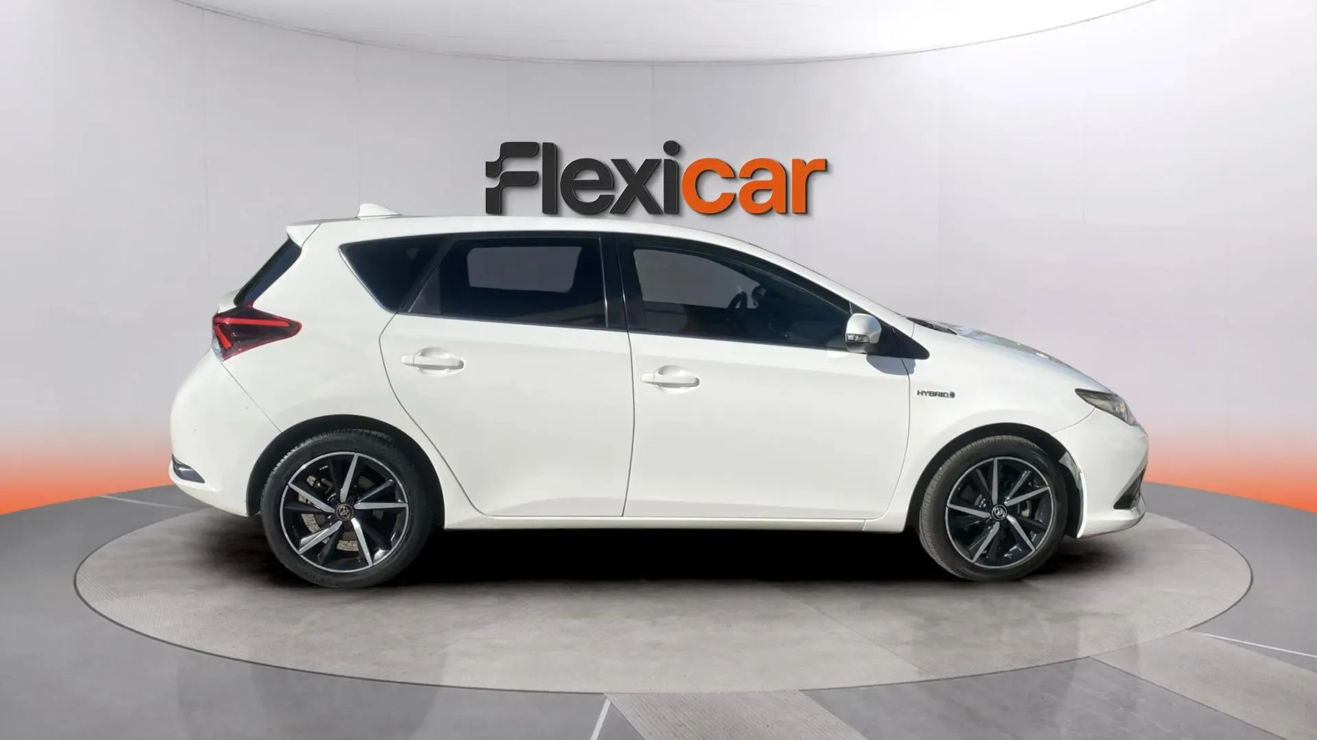 Toyota Auris 1.8 140H Hybrid Active (Business Plus) - foto 8