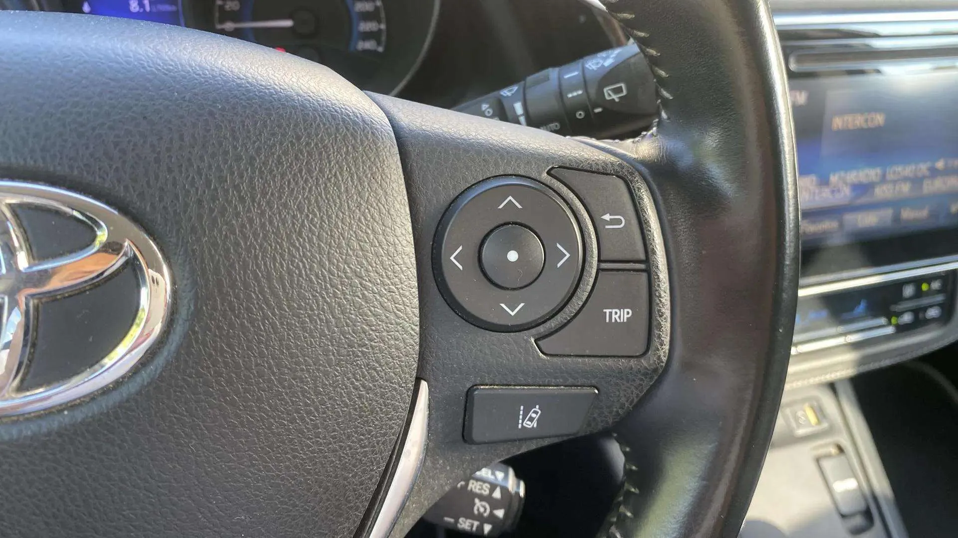 Toyota Auris 1.8 140H Hybrid Active (Business Plus) - foto 14