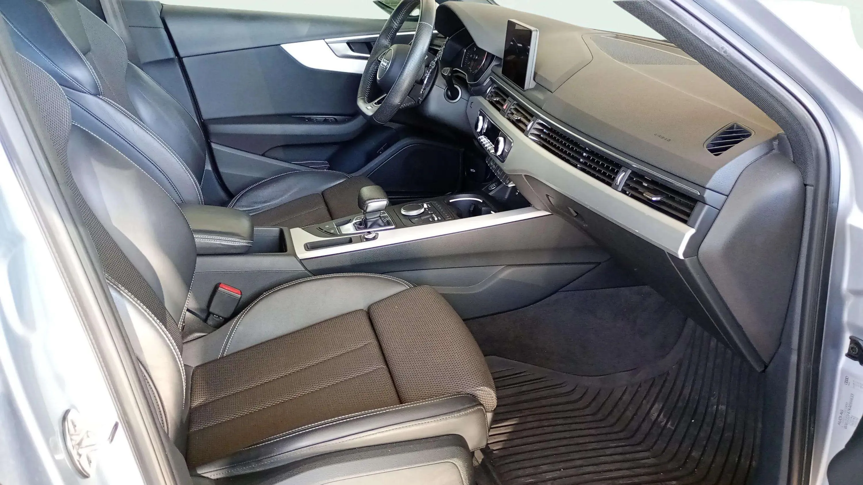 Audi A4 Avant S line 35 TFSI S tronic - foto 11
