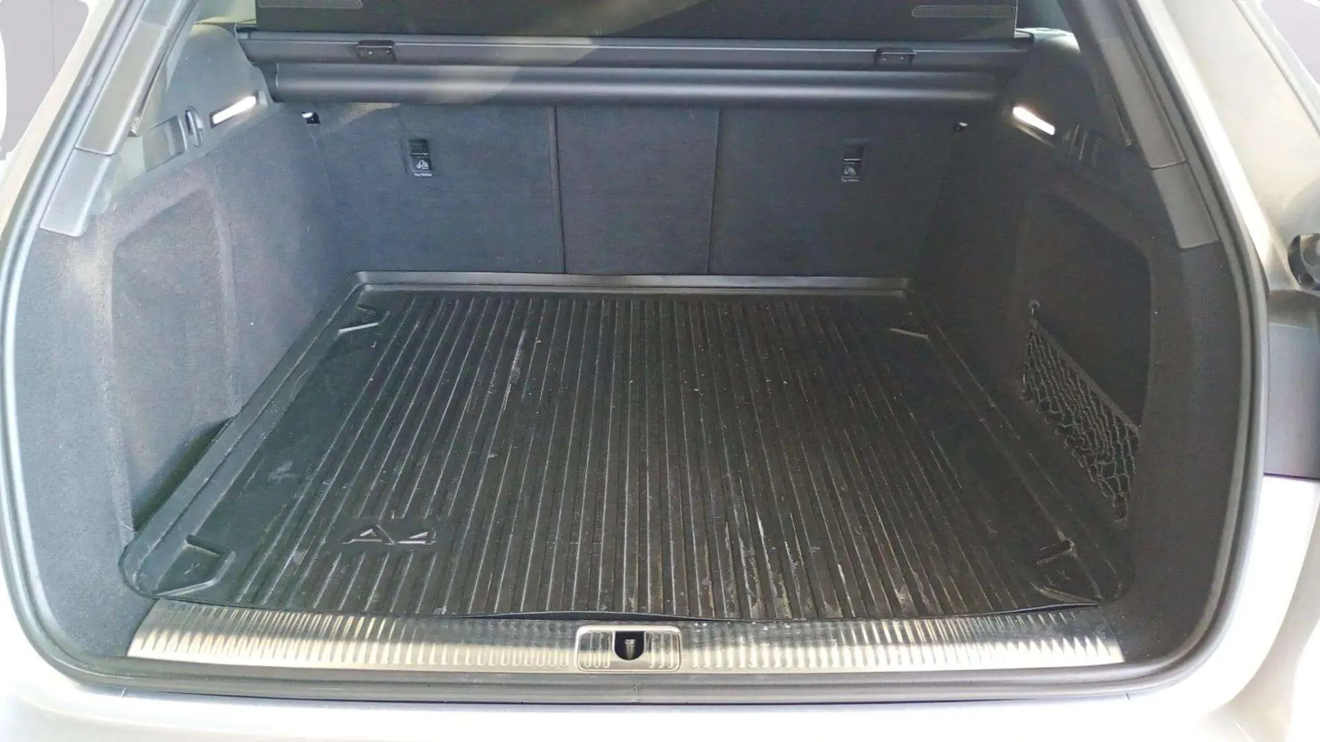 Audi A4 Avant S line 35 TFSI S tronic - foto 6