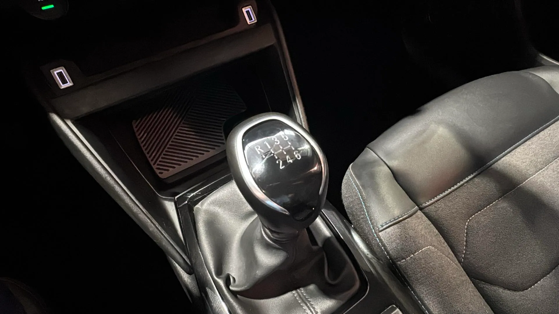 Citroën C4 PureTech 130 Feel - foto 19