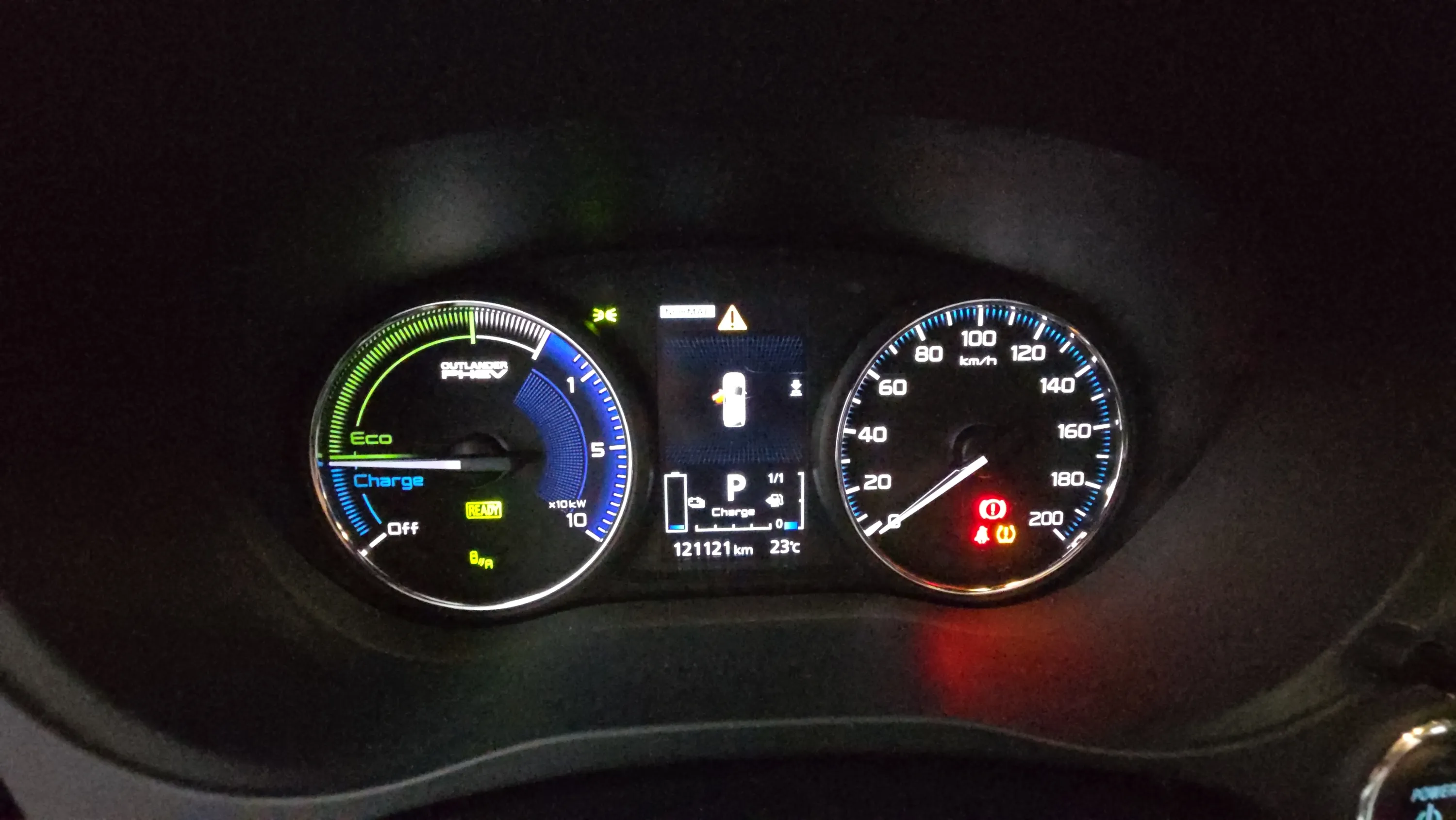 Mitsubishi Outlander 2.4 PHEV Kaiteki 4WD - foto 14