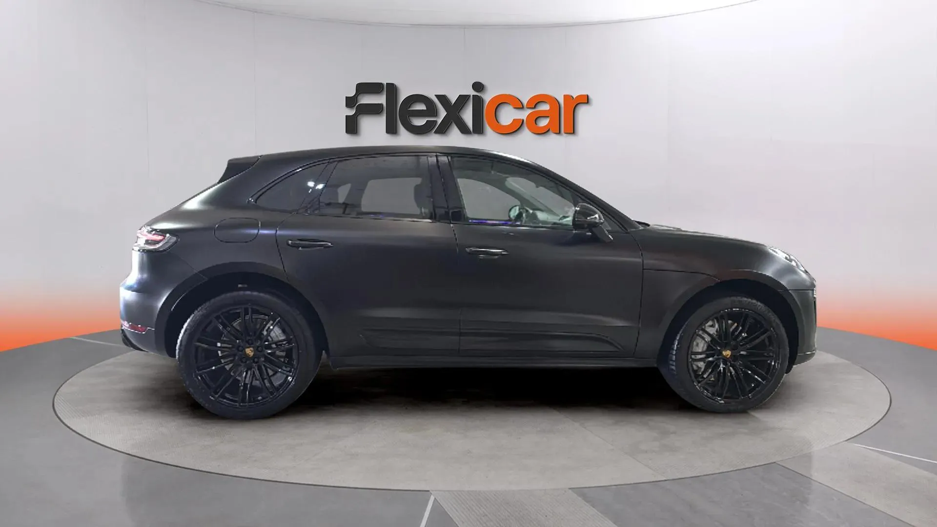 Porsche Macan Turbo - foto 8