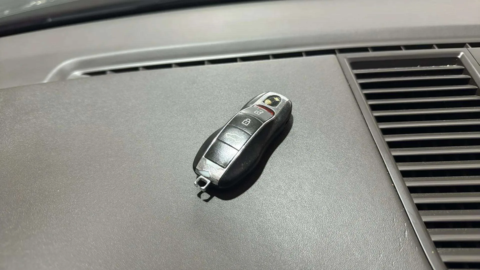 Porsche Macan Turbo - foto 25