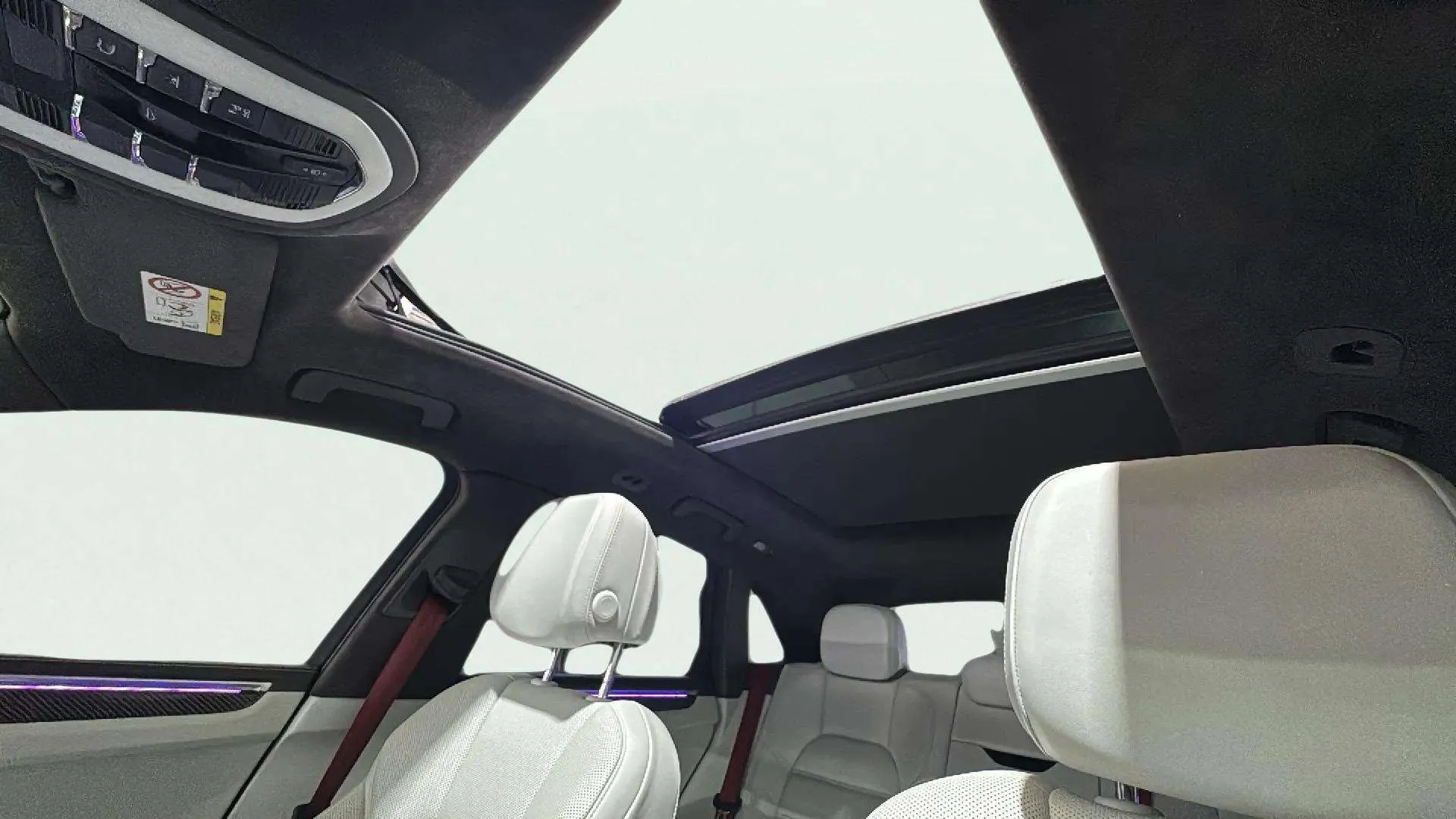 Porsche Macan Turbo - foto 22