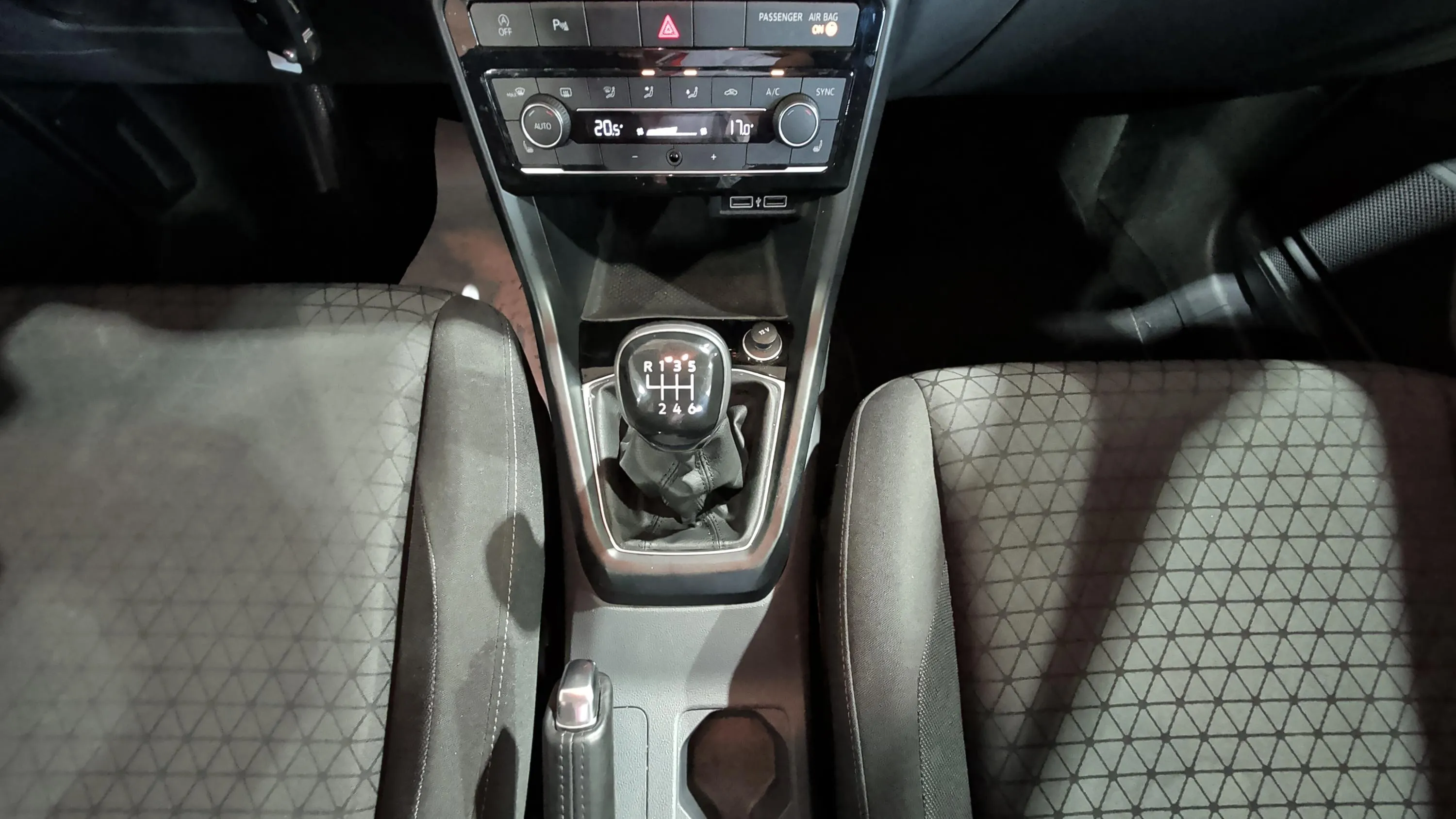Volkswagen T-Cross Sport 1.0 TSI - foto 20