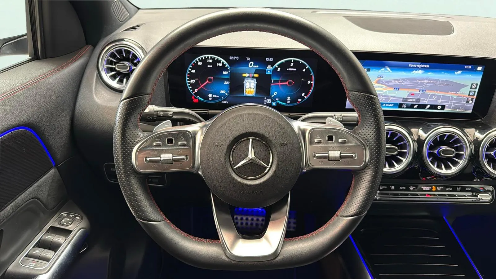 Mercedes-Benz GLA 200 D - foto 15
