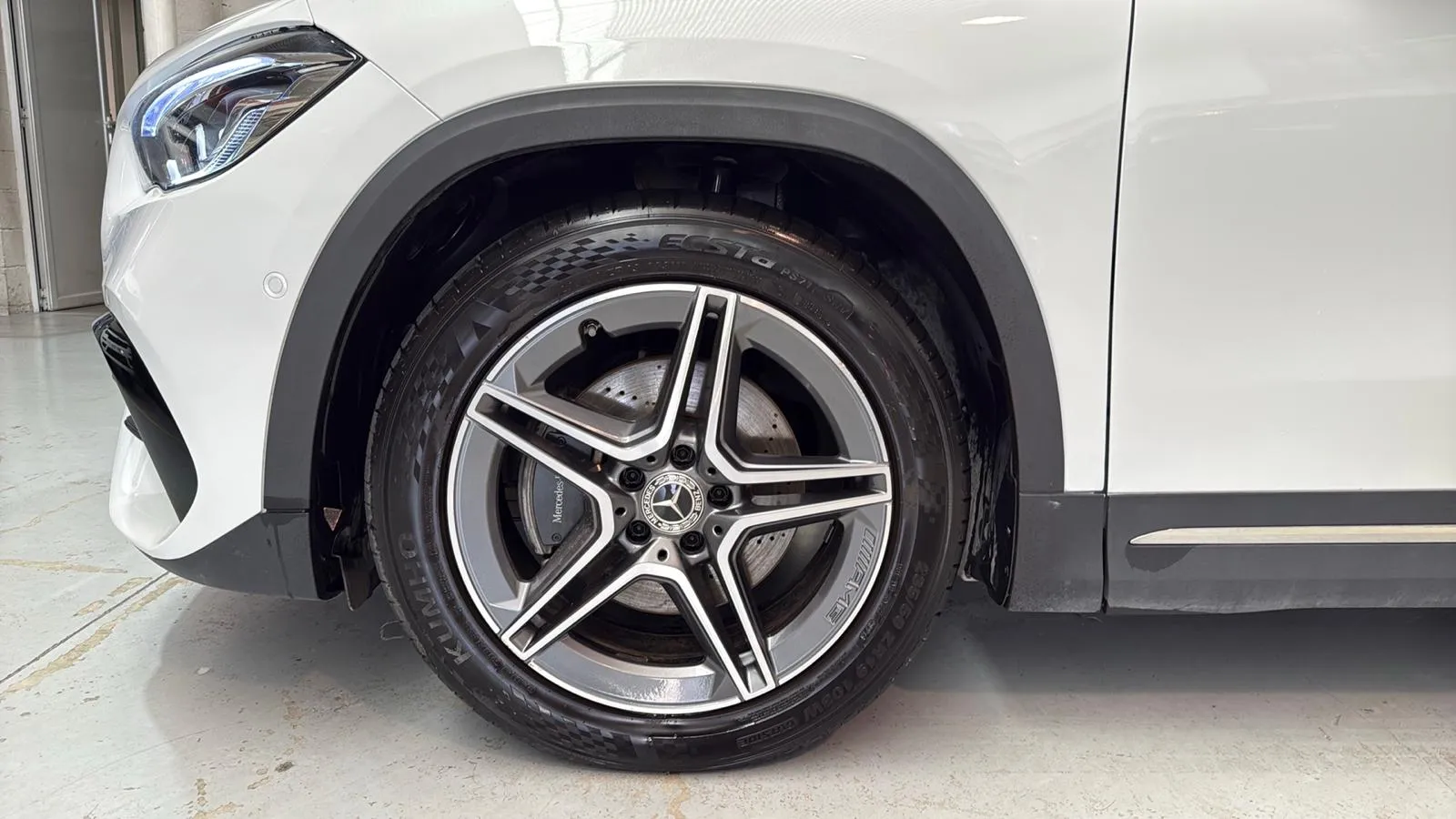 Mercedes-Benz GLA 200 D - foto 25