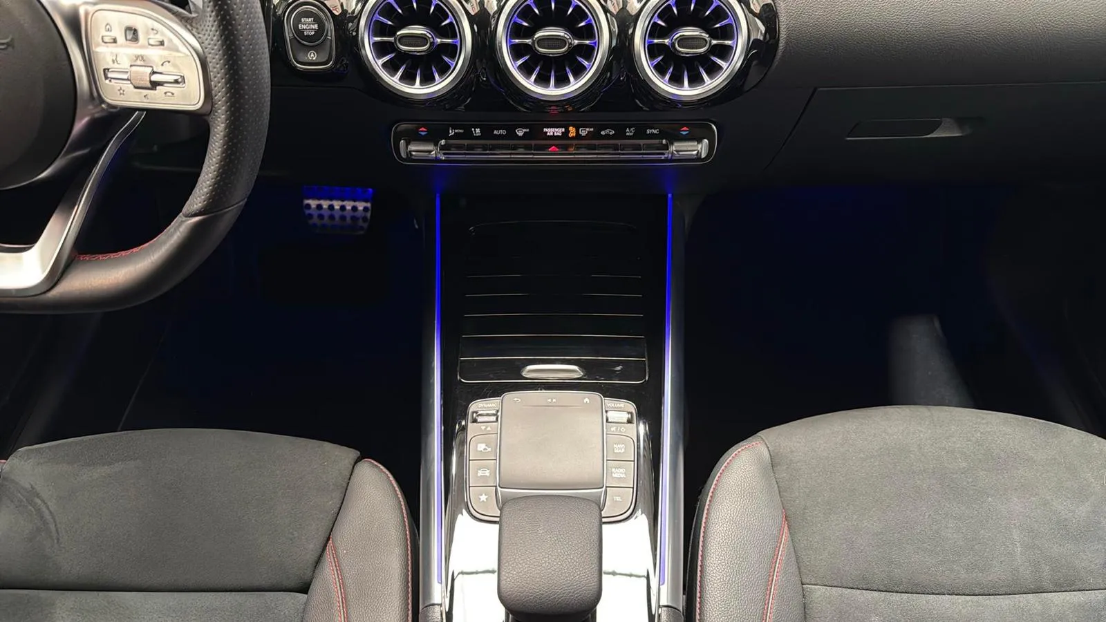 Mercedes-Benz GLA 200 D - foto 14