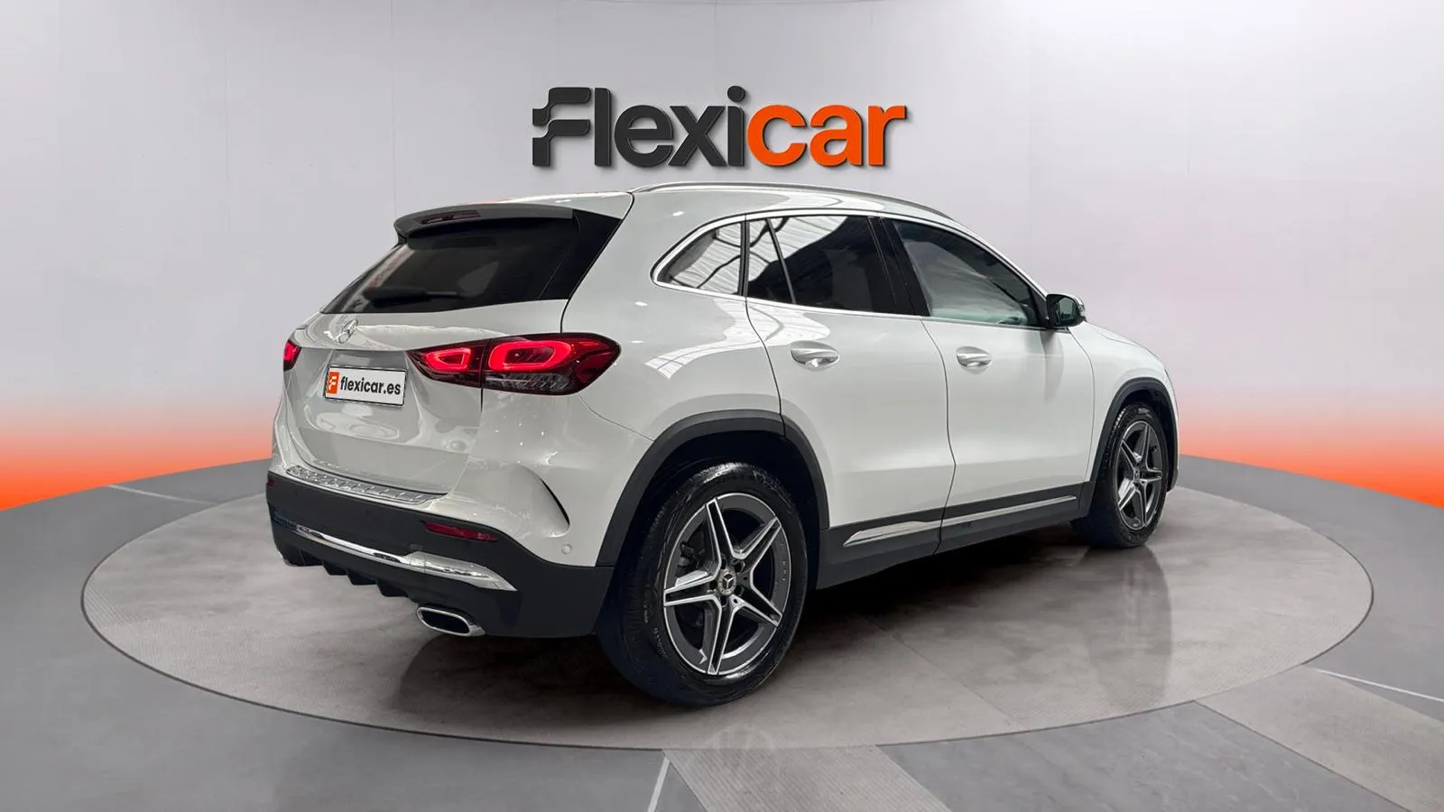 Mercedes-Benz GLA 200 D - foto 7