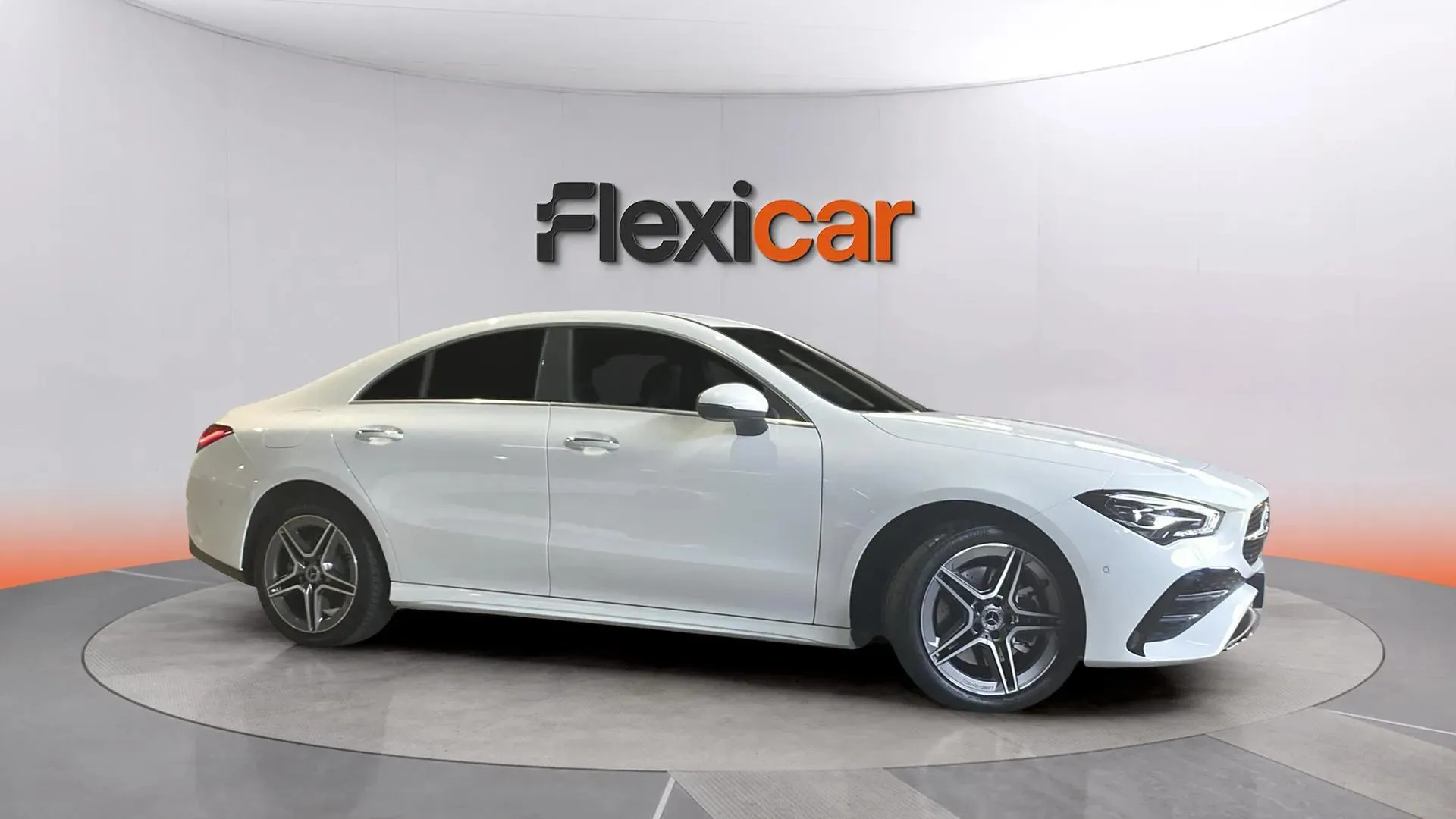 Mercedes-Benz CLA 250 e - foto 2