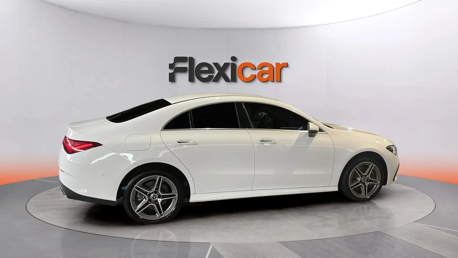 Mercedes-Benz CLA 250 e - foto 9