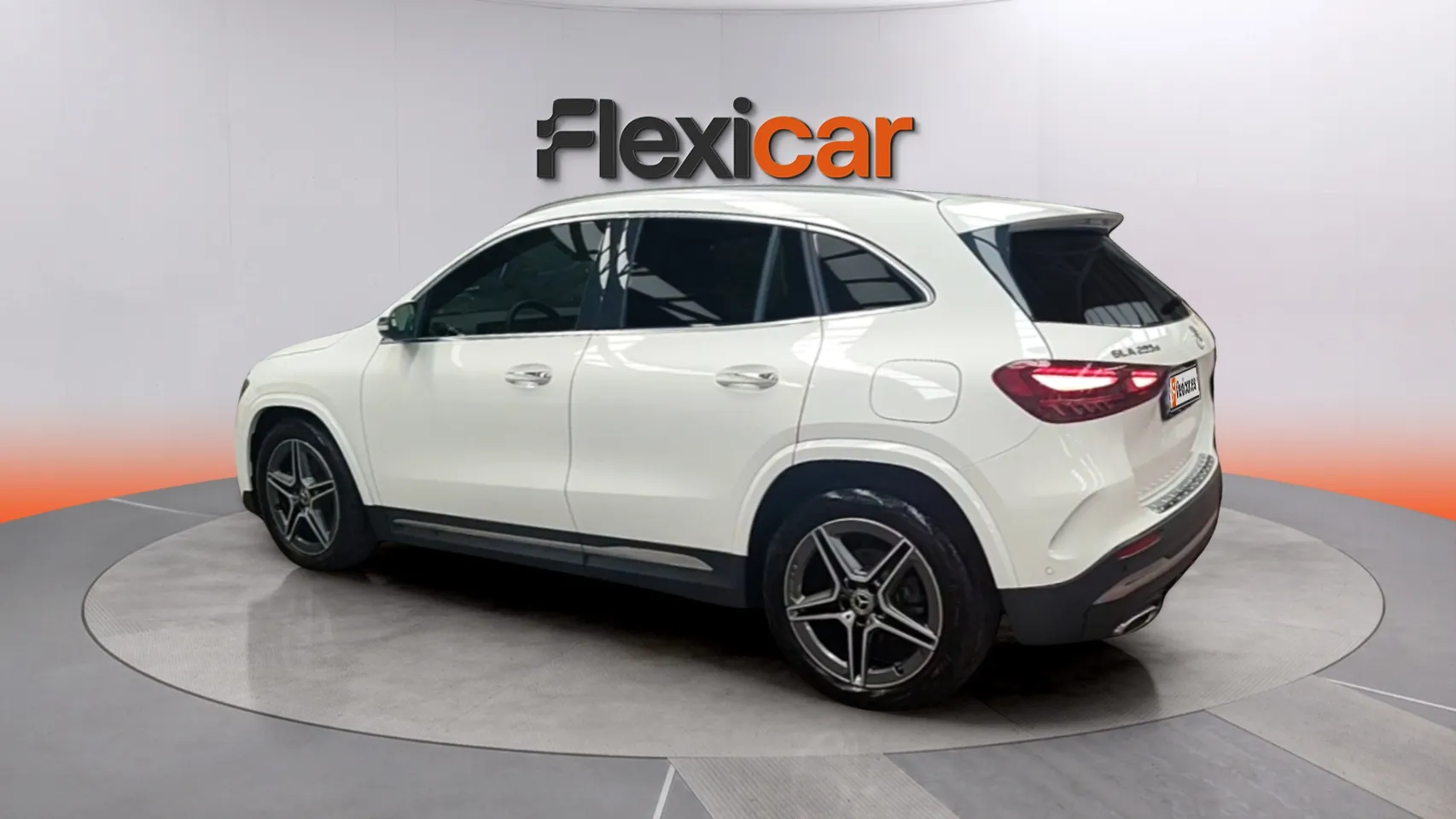Mercedes-Benz GLA 200 D - foto 6
