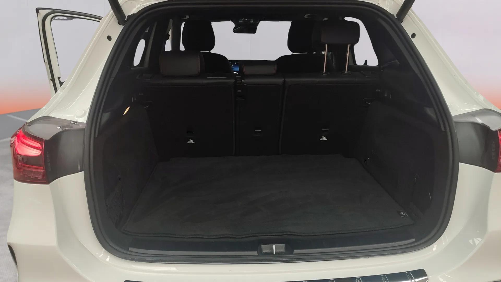 Mercedes-Benz GLA 200 D - foto 20