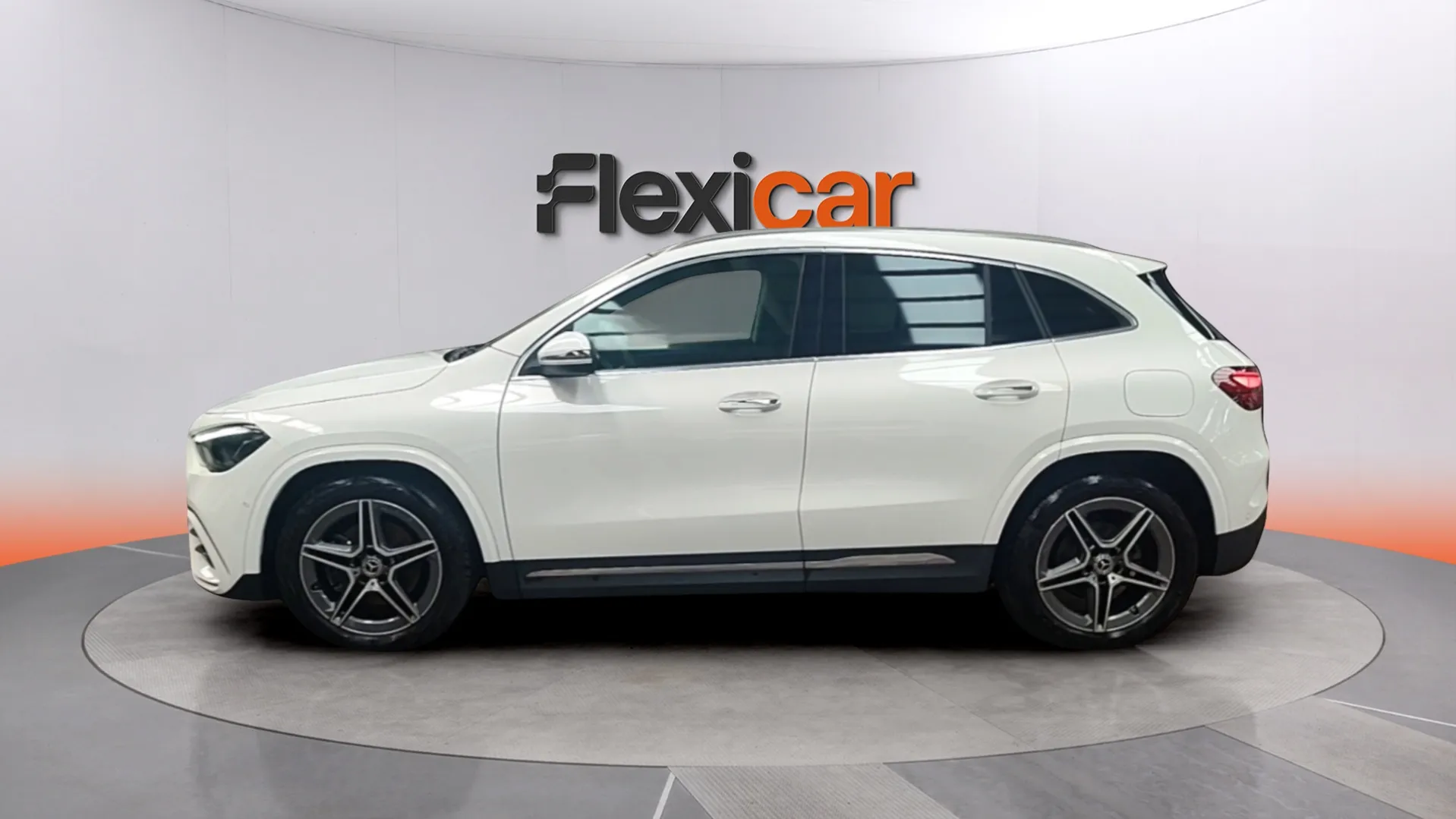 Mercedes-Benz GLA 200 D - foto 4