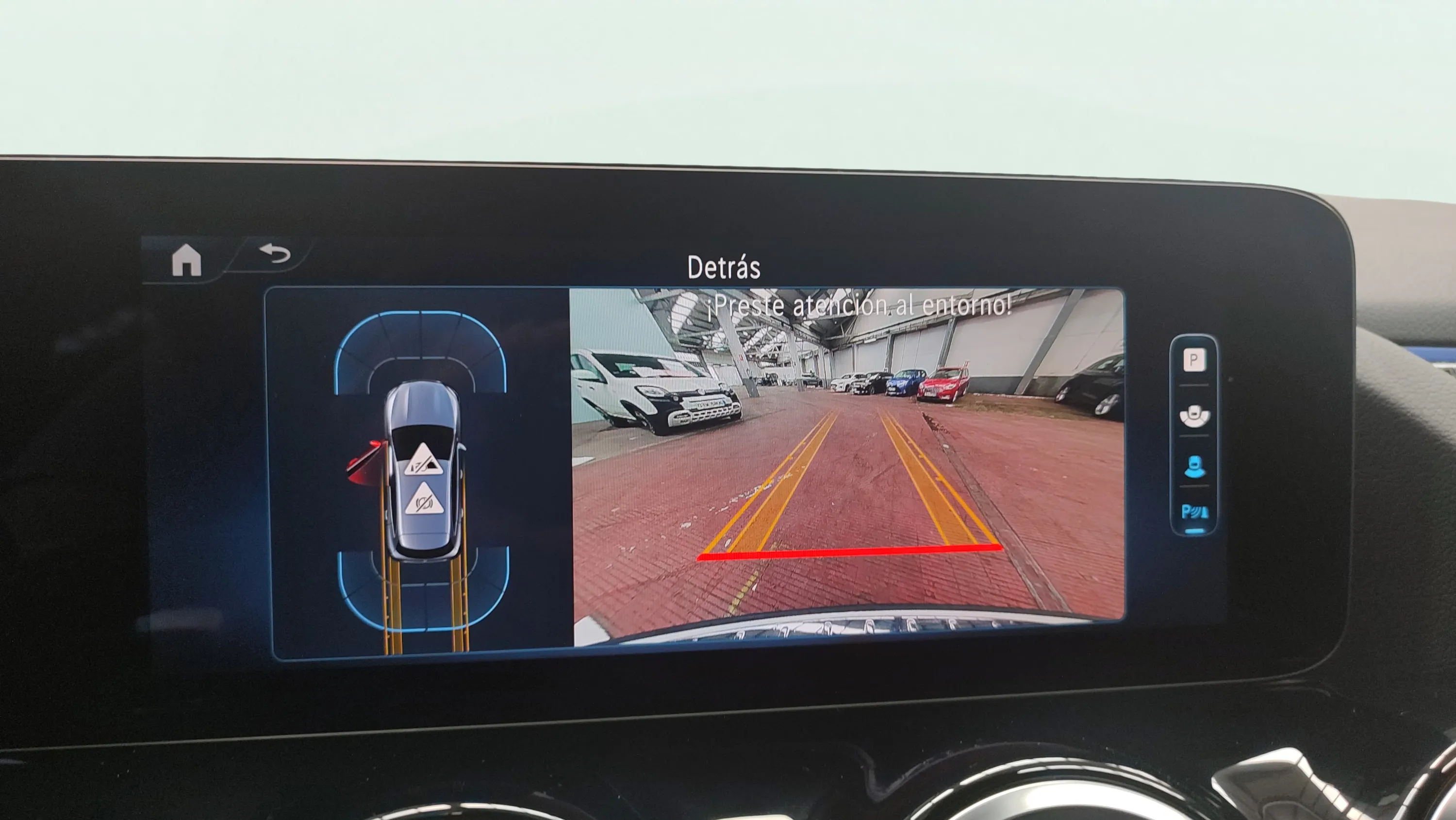 Mercedes-Benz GLA 200 D - foto 12