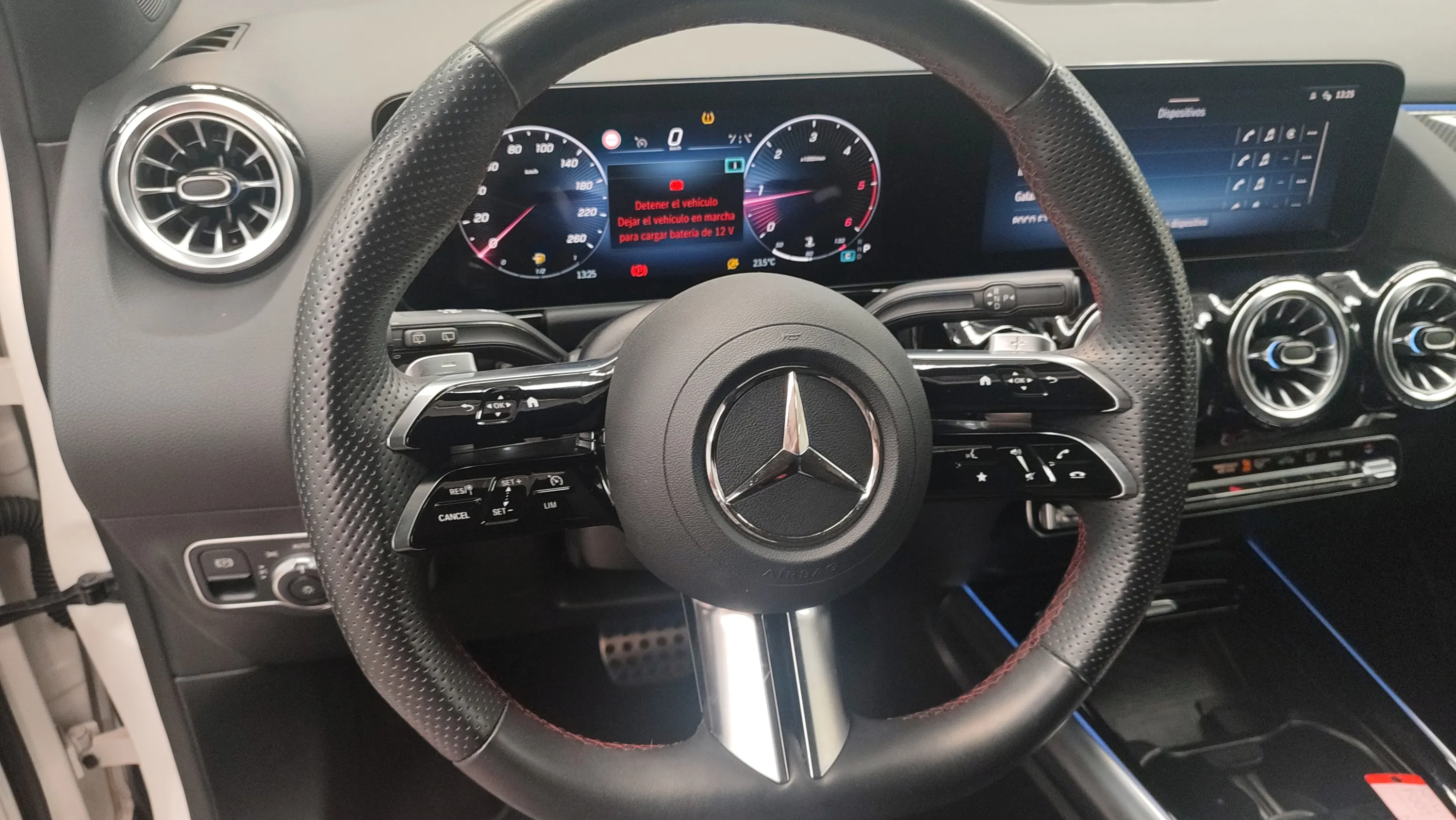 Mercedes-Benz GLA 200 D - foto 10
