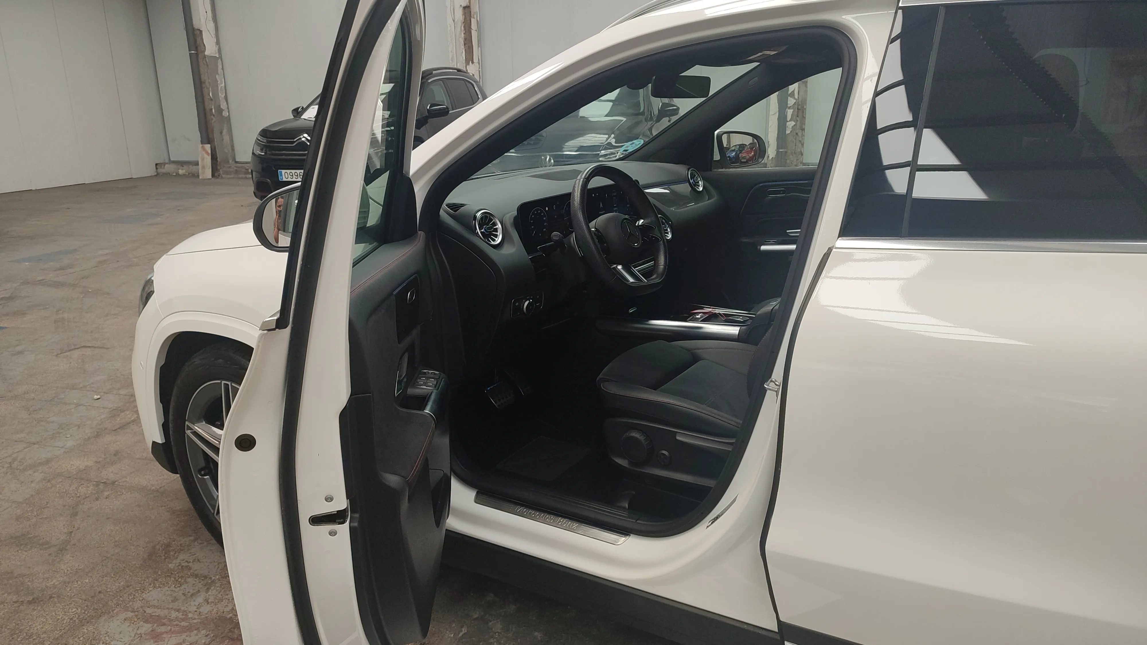 Mercedes-Benz GLA 200 D - foto 17