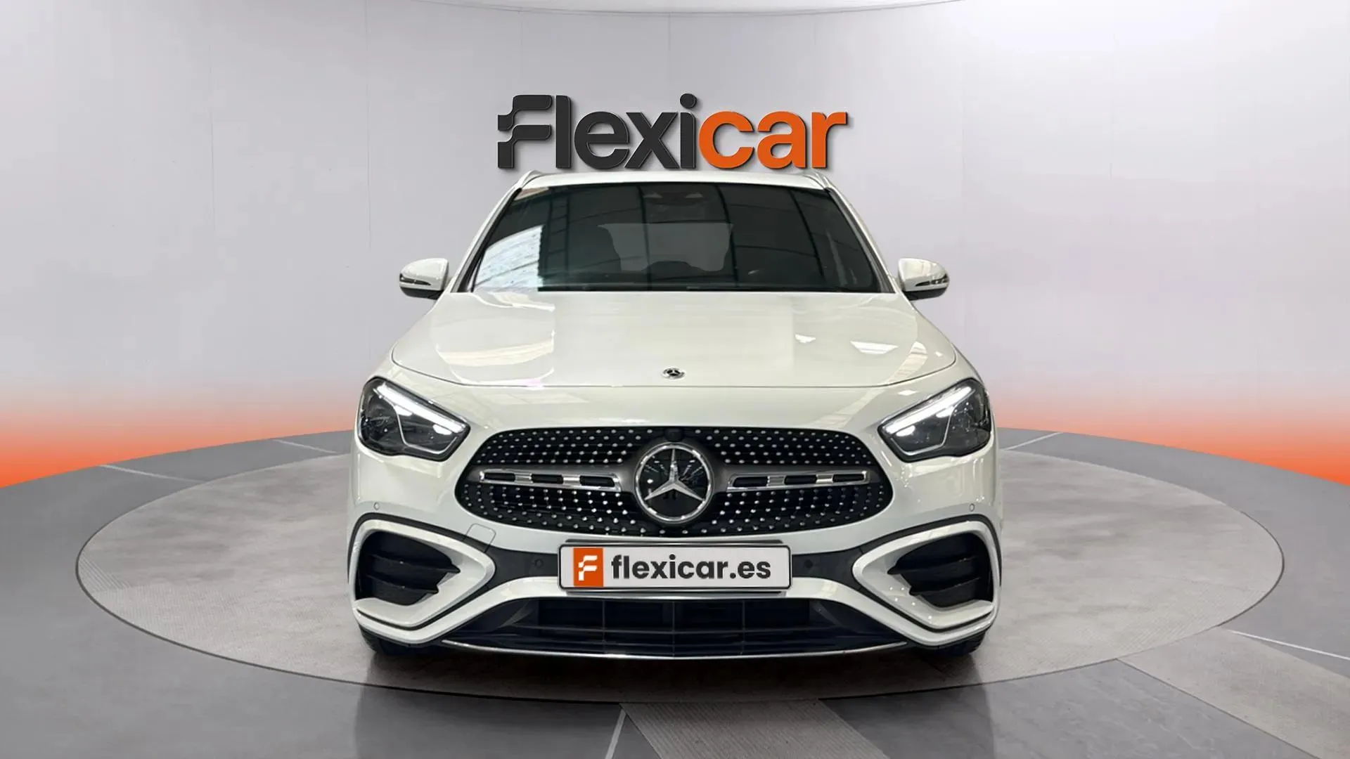 Mercedes-Benz GLA 220 D 4MATIC - foto 2
