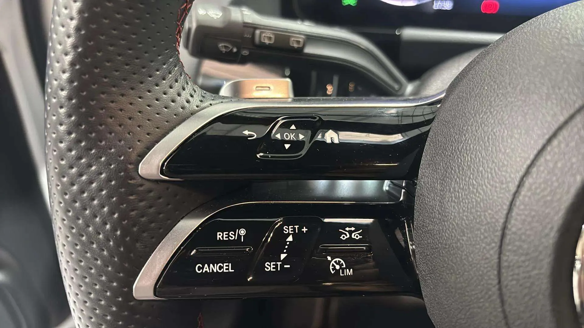 Mercedes-Benz GLA 220 D 4MATIC - foto 12