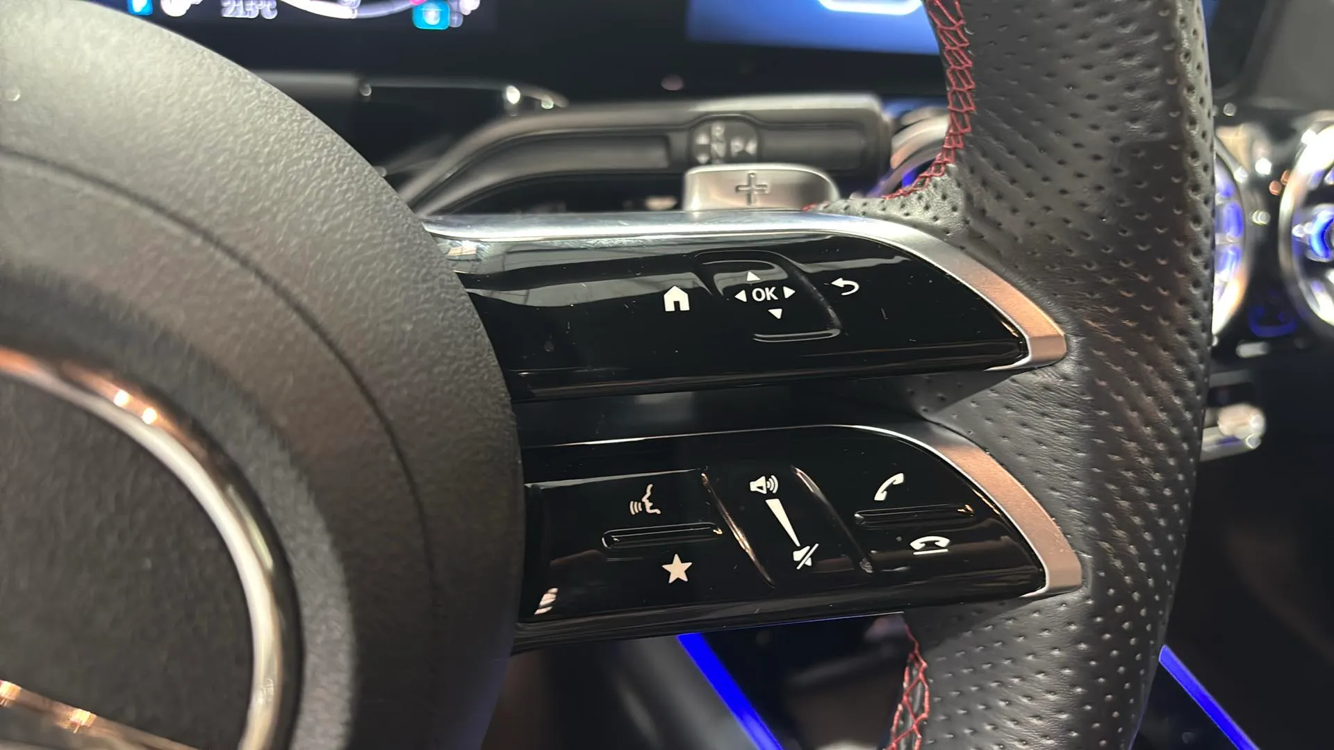 Mercedes-Benz GLA 220 D 4MATIC - foto 13