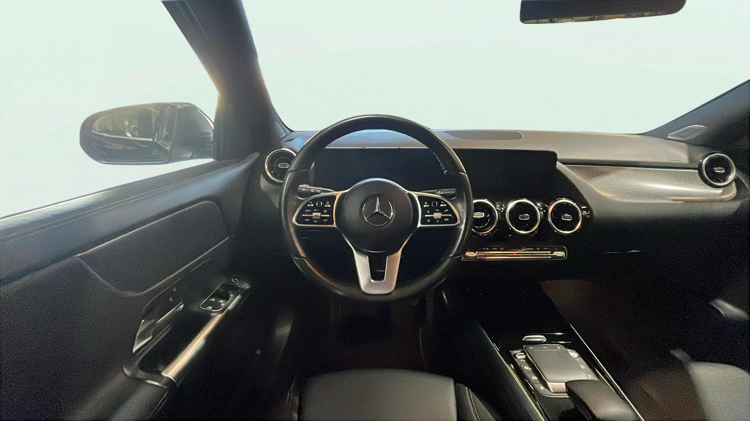 Mercedes-Benz GLA 200 D - foto 12