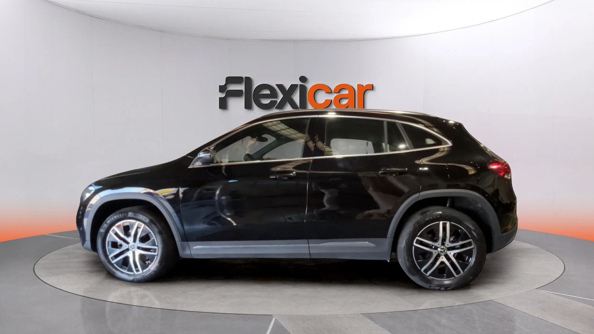 Mercedes-Benz GLA 200 D - foto 7