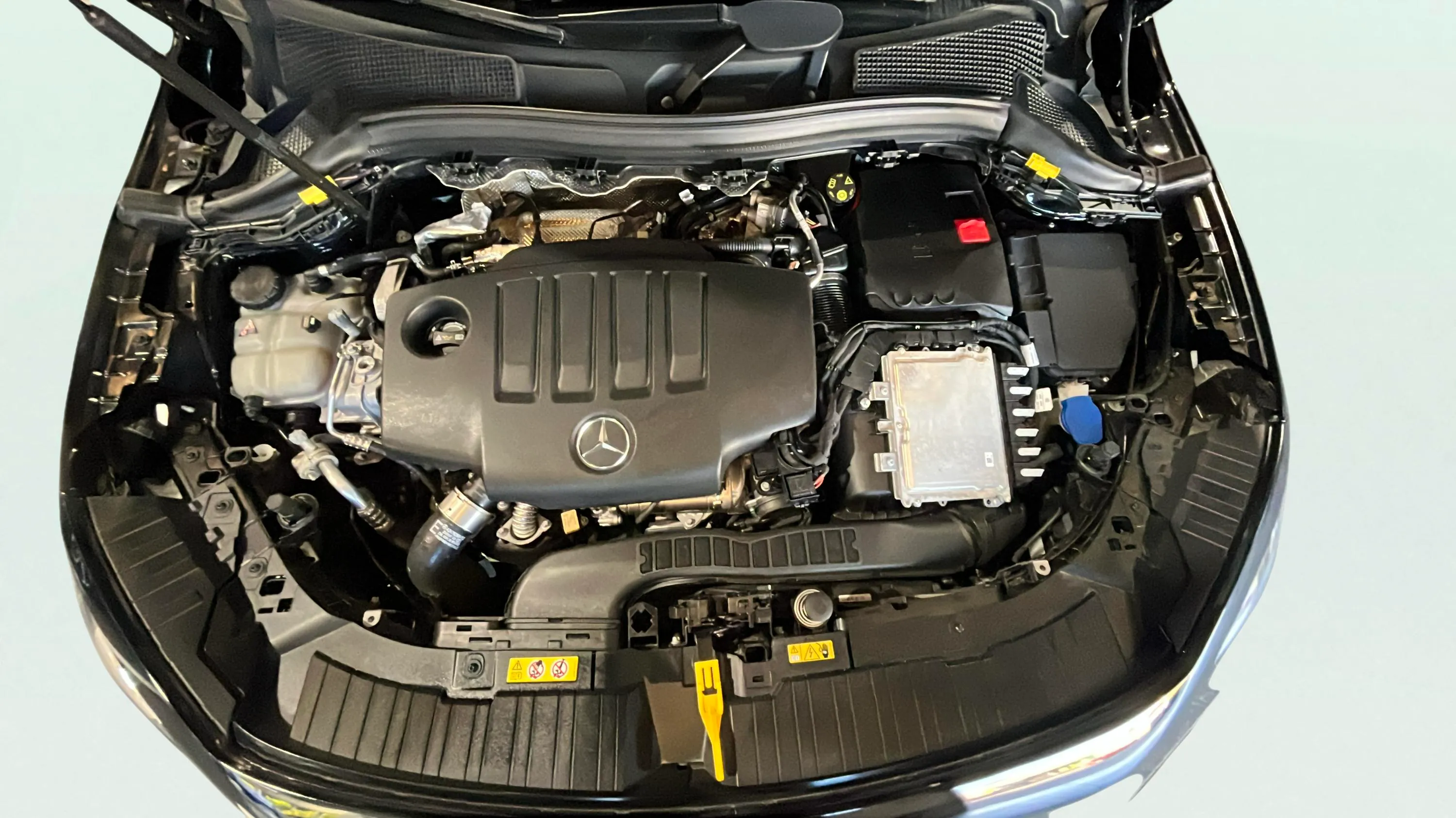 Mercedes-Benz GLA 200 D - foto 26