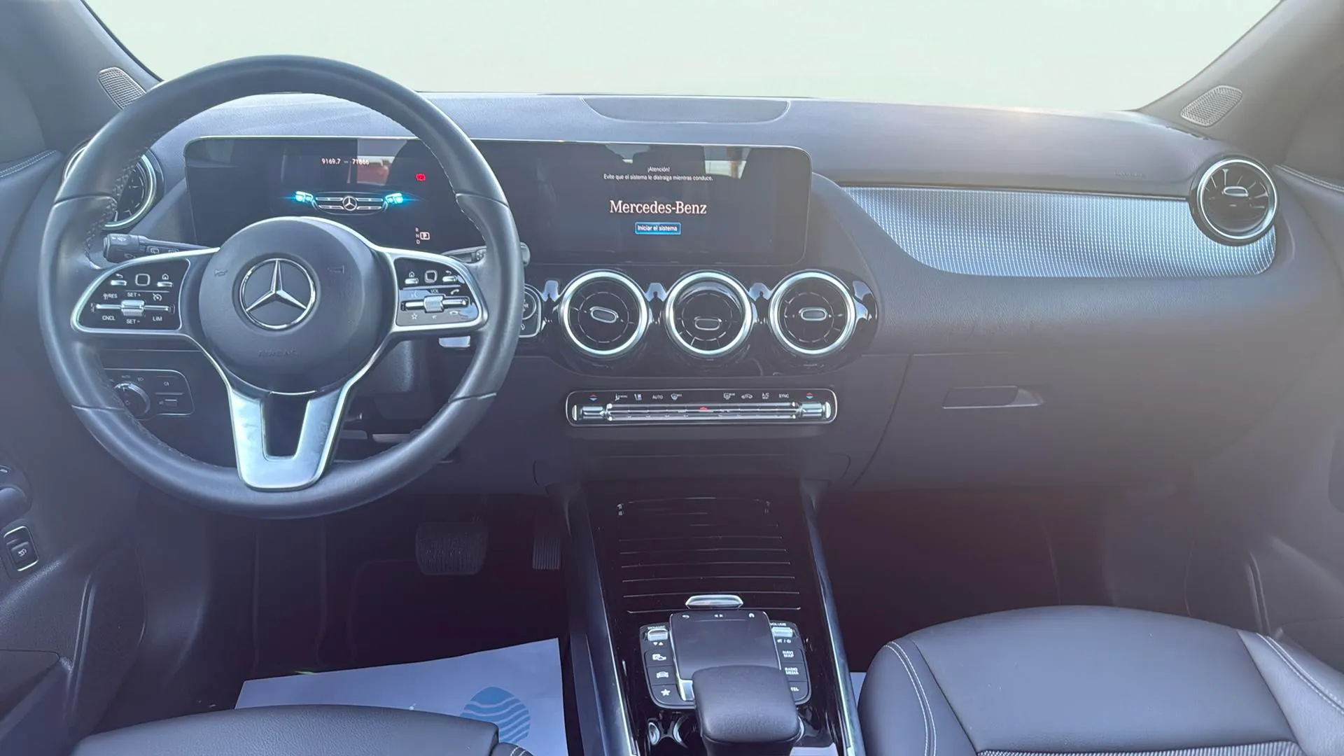 Mercedes-Benz GLA 200 D - foto 11
