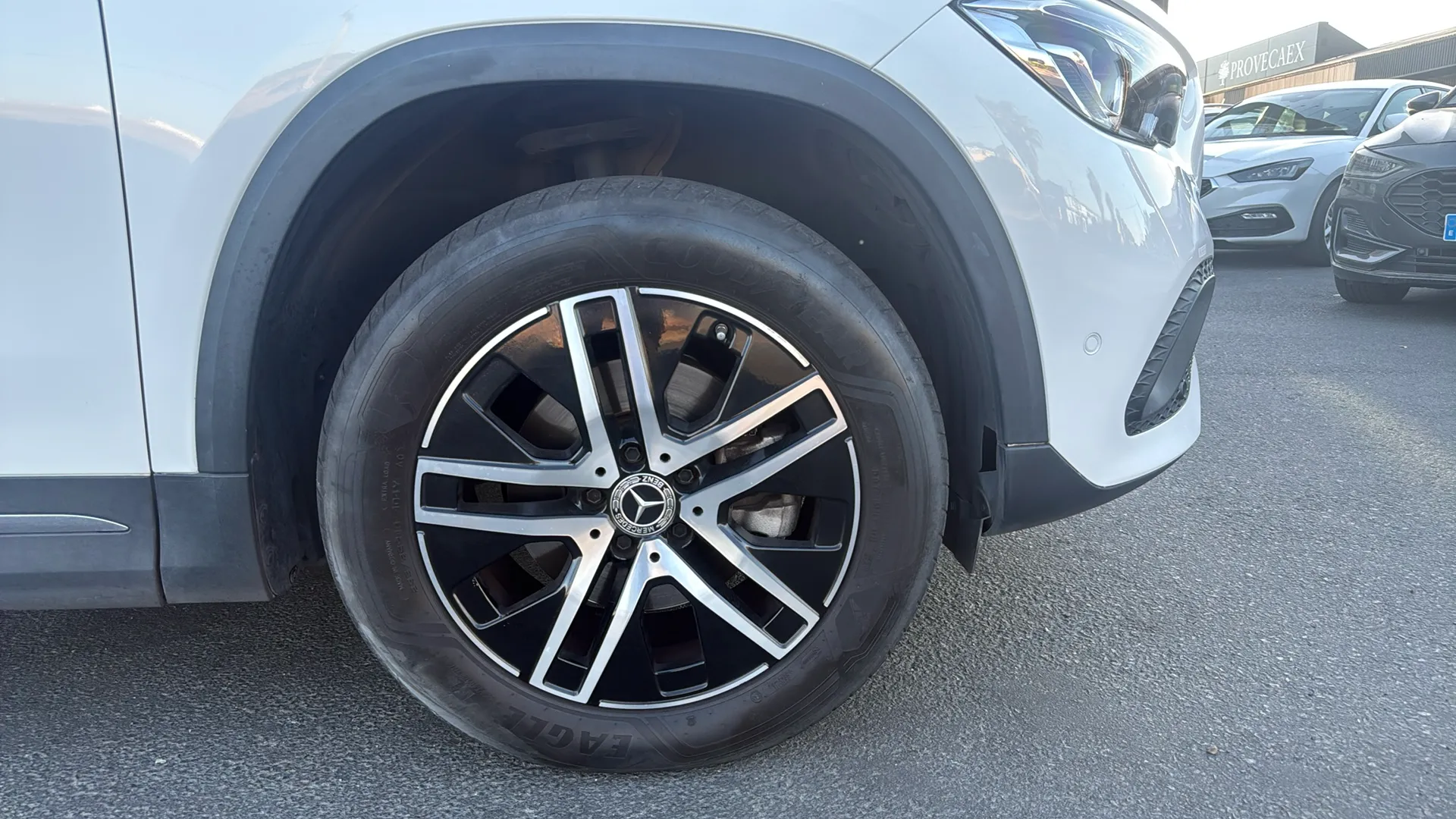 Mercedes-Benz GLA 200 D - foto 9