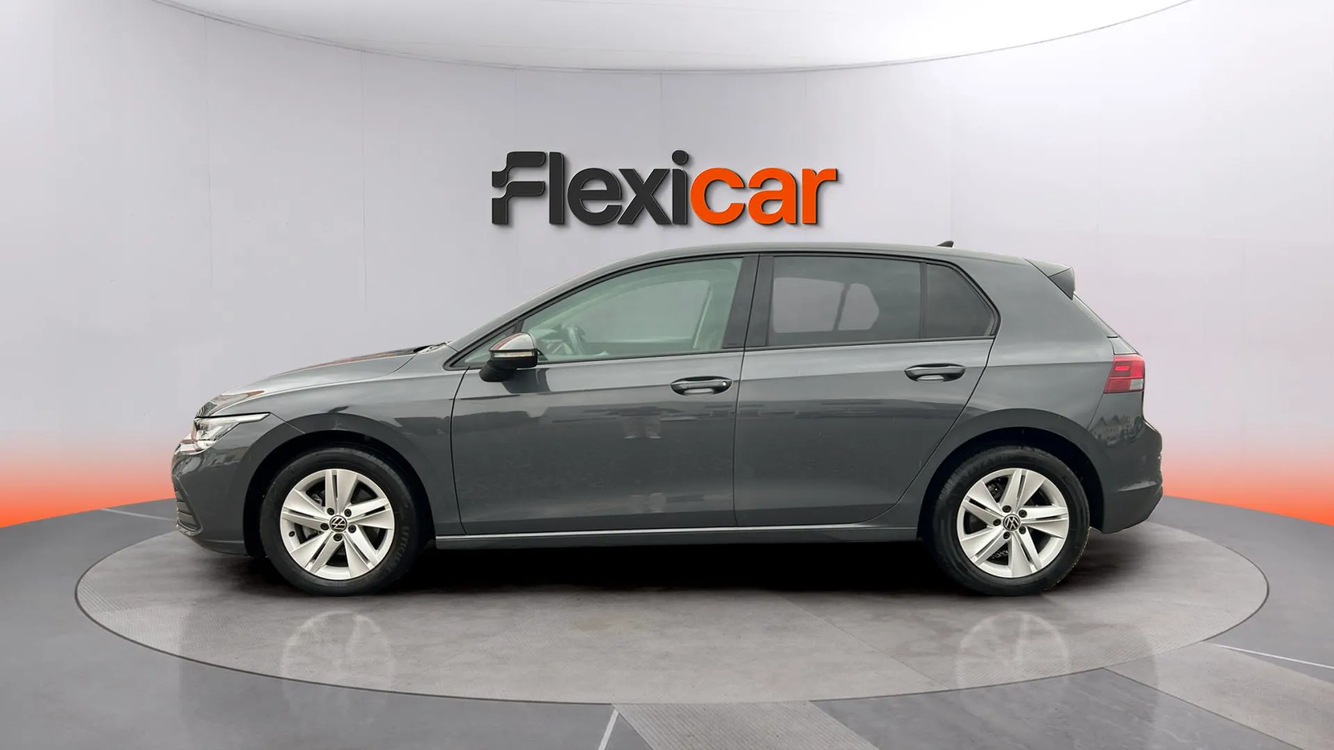 Volkswagen Golf 2.0 TDI DSG - foto 2