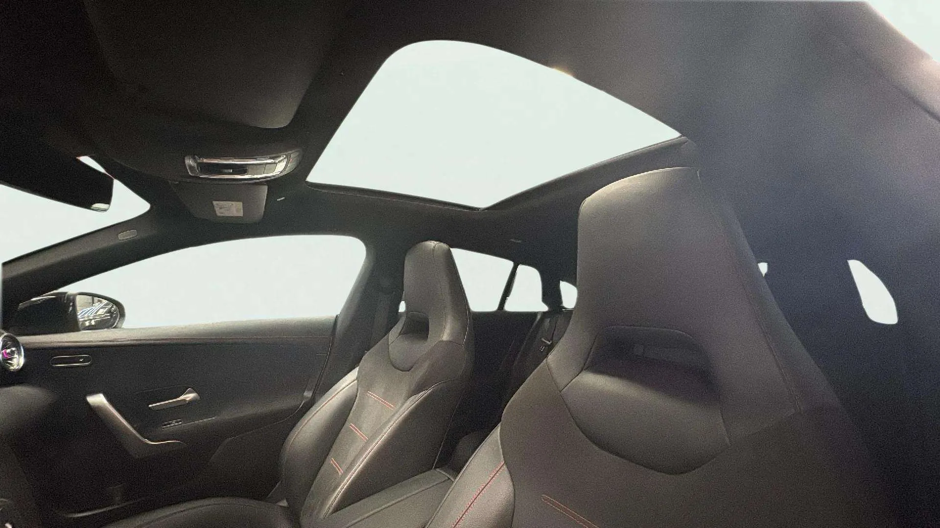 Mercedes-Benz CLA 250 4MATIC Shooting Brake - foto 22
