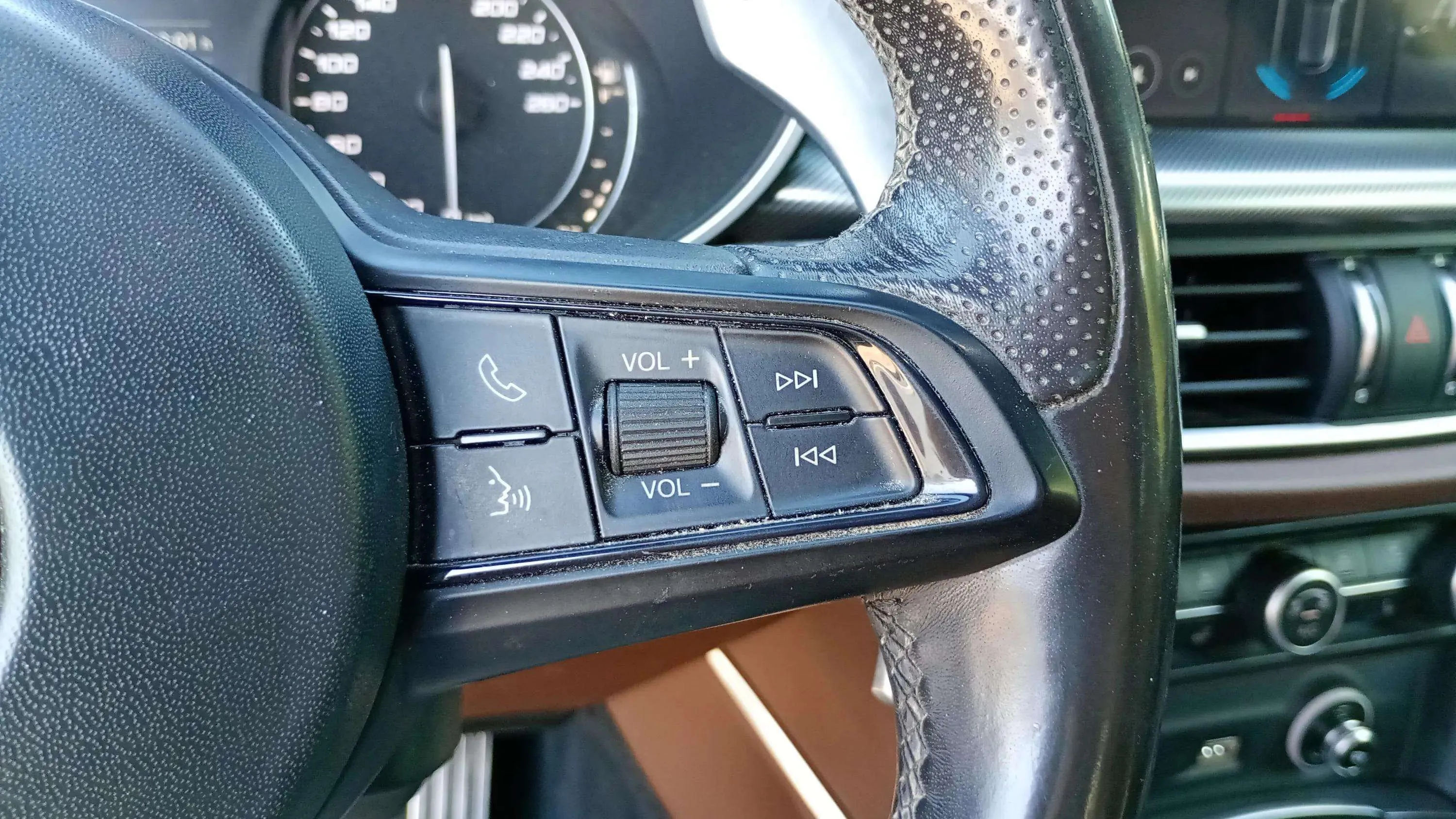 Alfa Romeo Stelvio 2.2 Diésel Veloce Q4 - foto 17