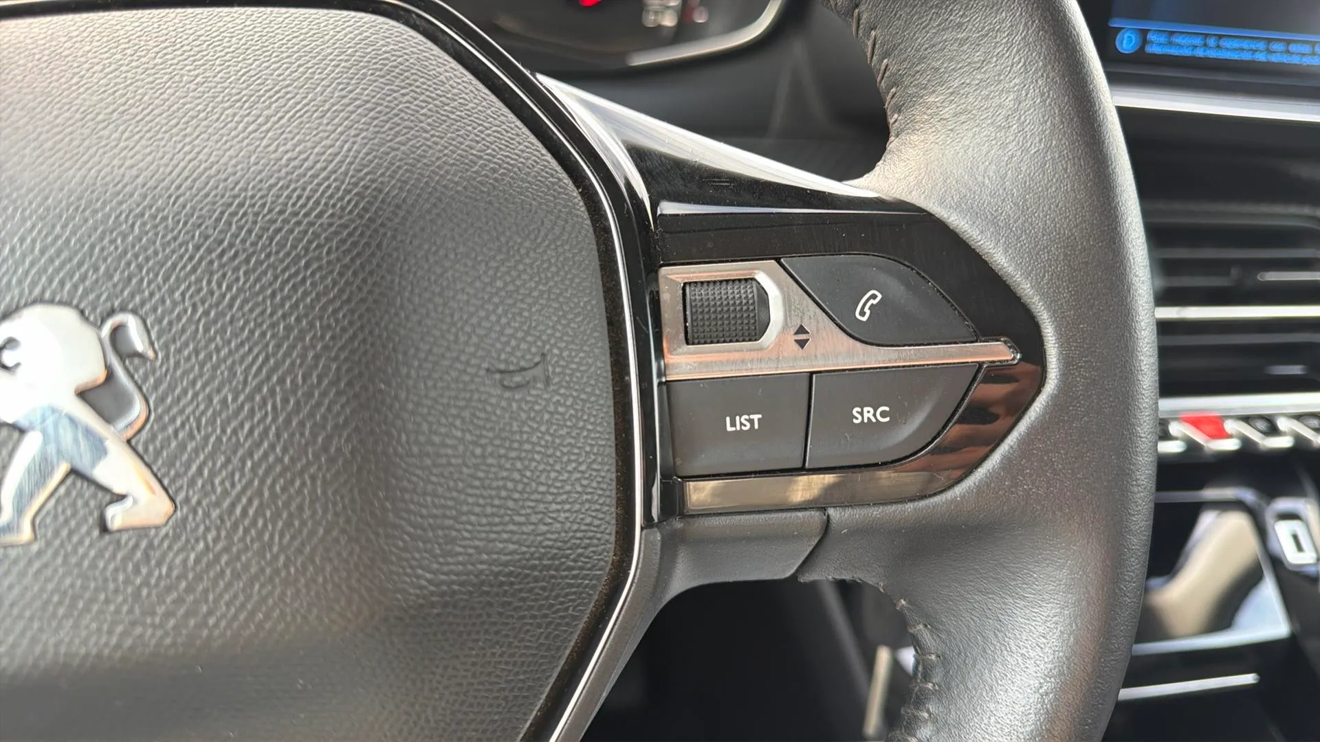 Peugeot 208 PureTech Allure - foto 19