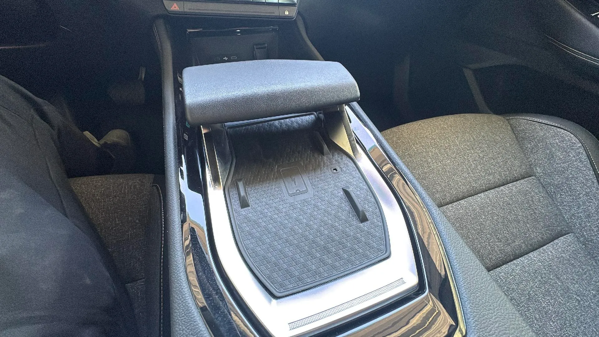 Renault Rafale Techno E-Tech full hybrid - foto 24