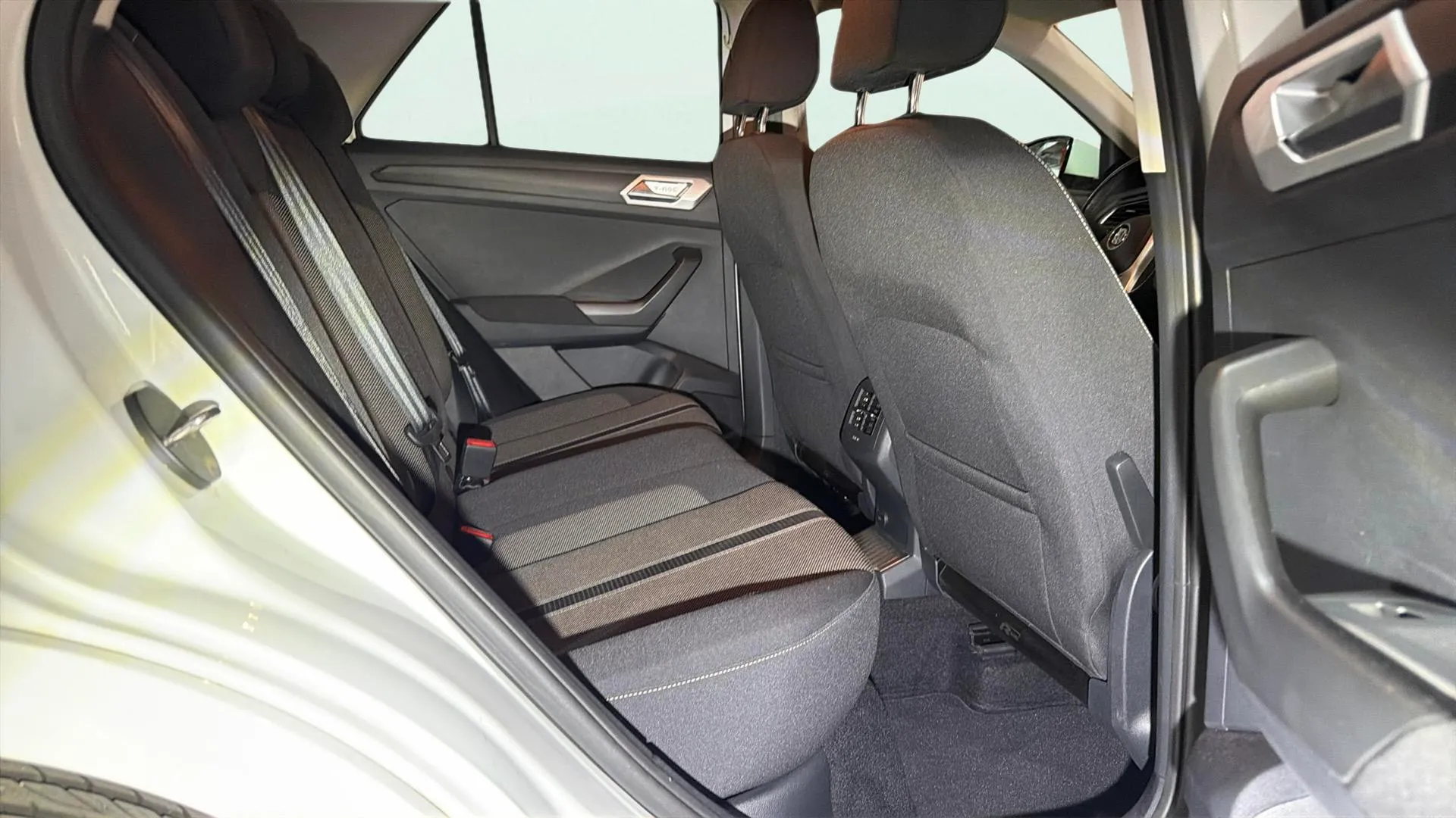 Volkswagen T-Roc Advance 1.6 TDI - foto 10
