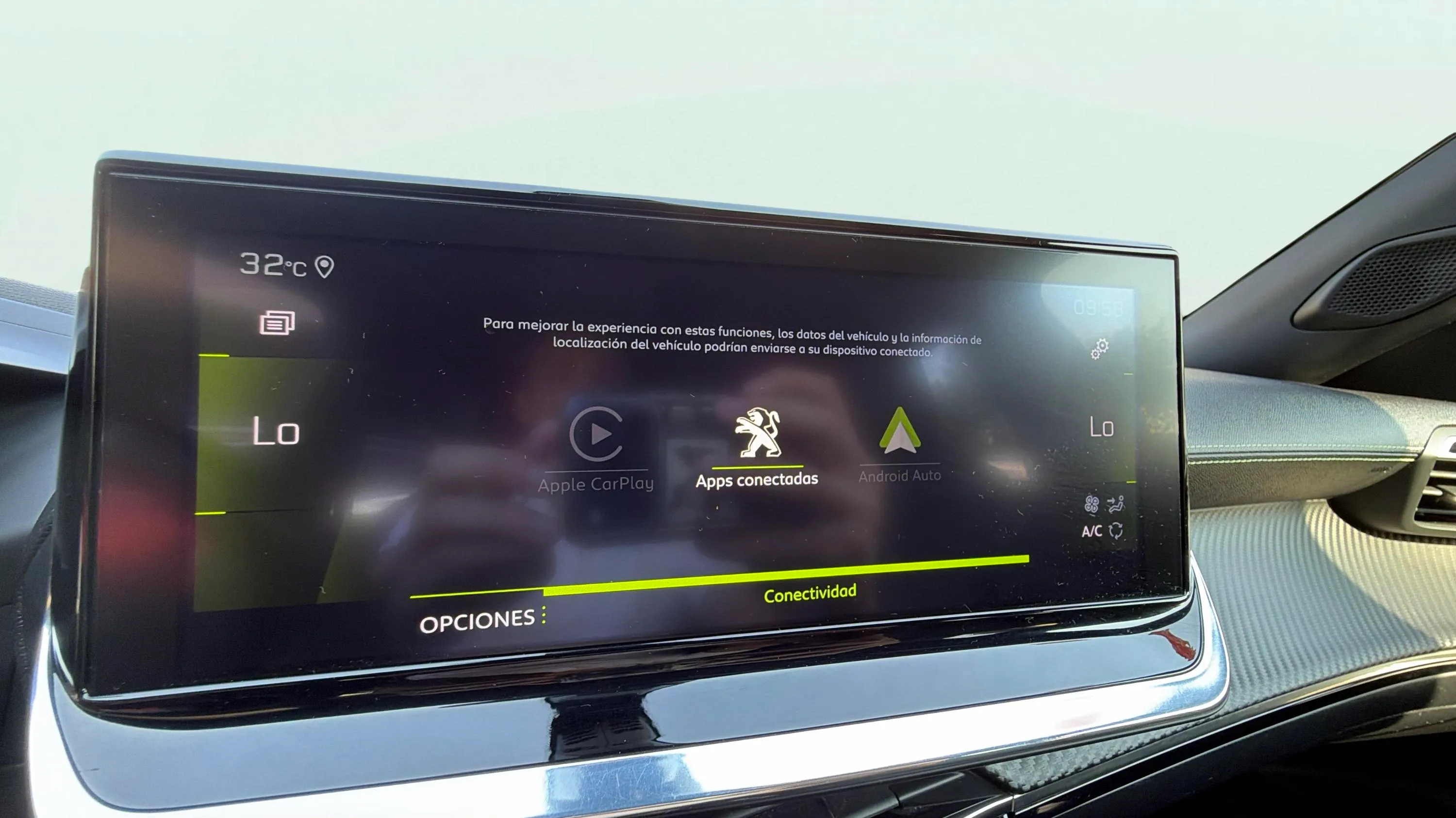 Peugeot 2008 Allure Pack PureTech 130 BVM6 - foto 18