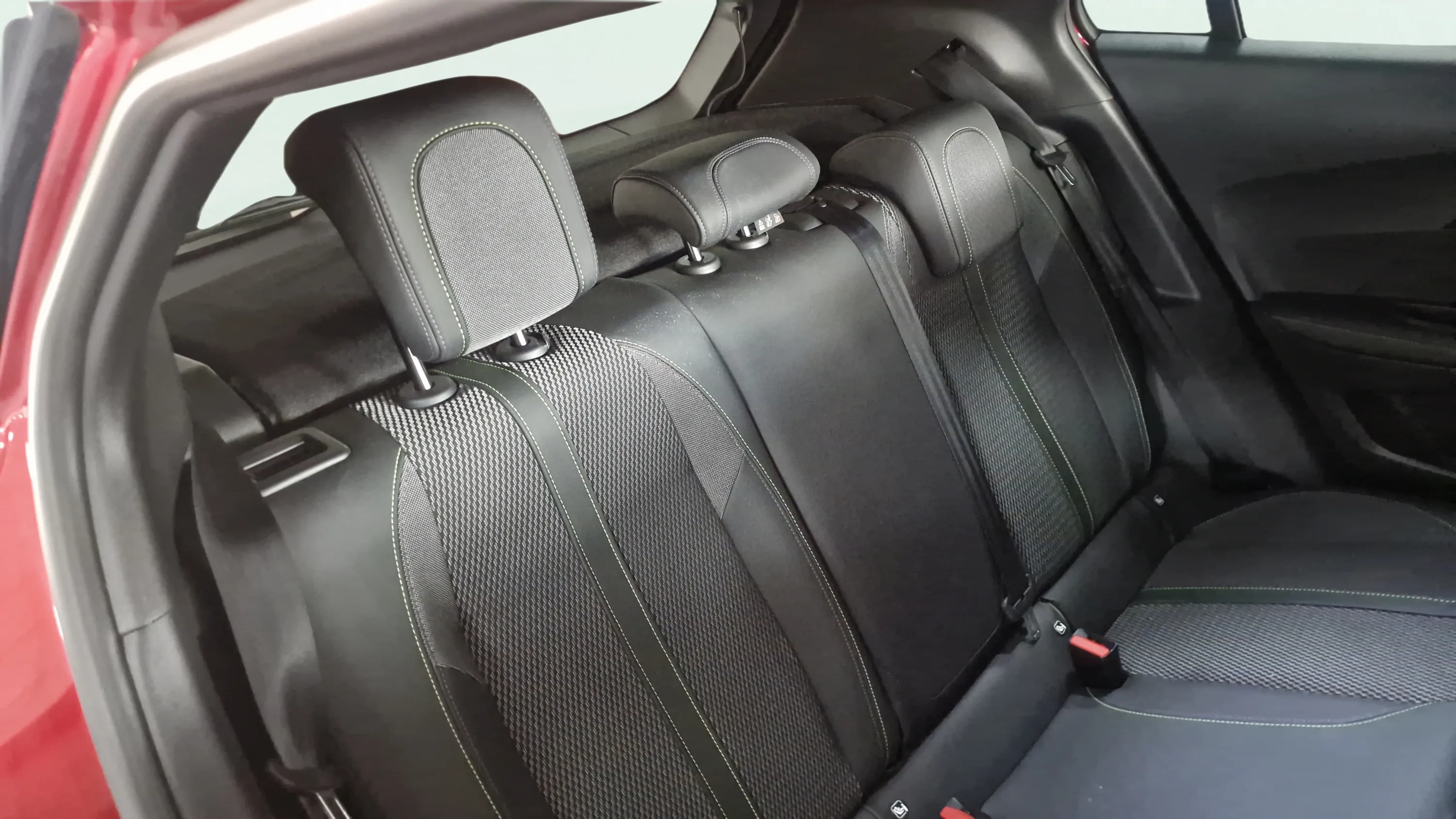 Peugeot 2008 Eléctrico GT 156 - foto 25